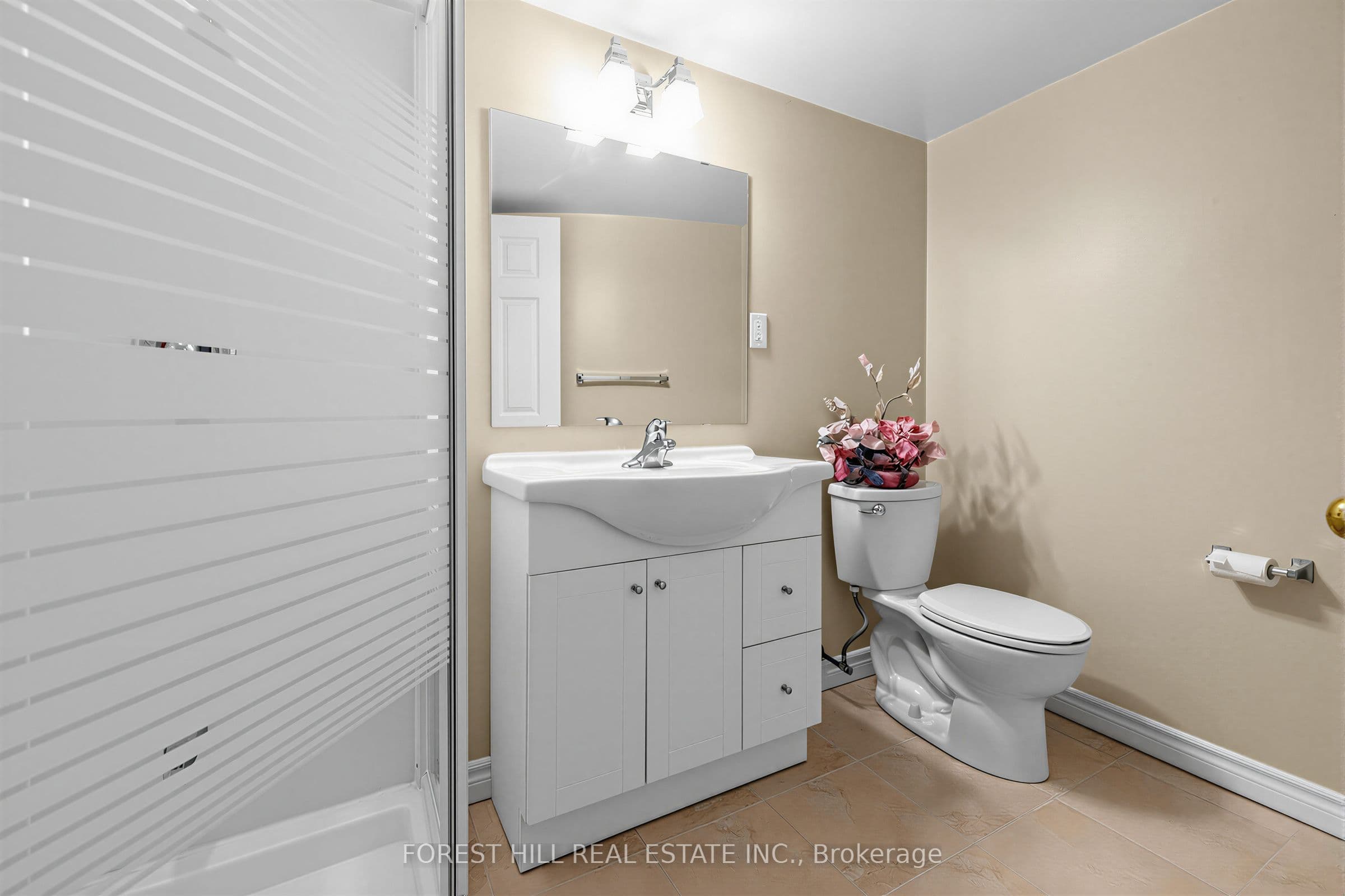 17 Lady Lynn Crescent — photo 40