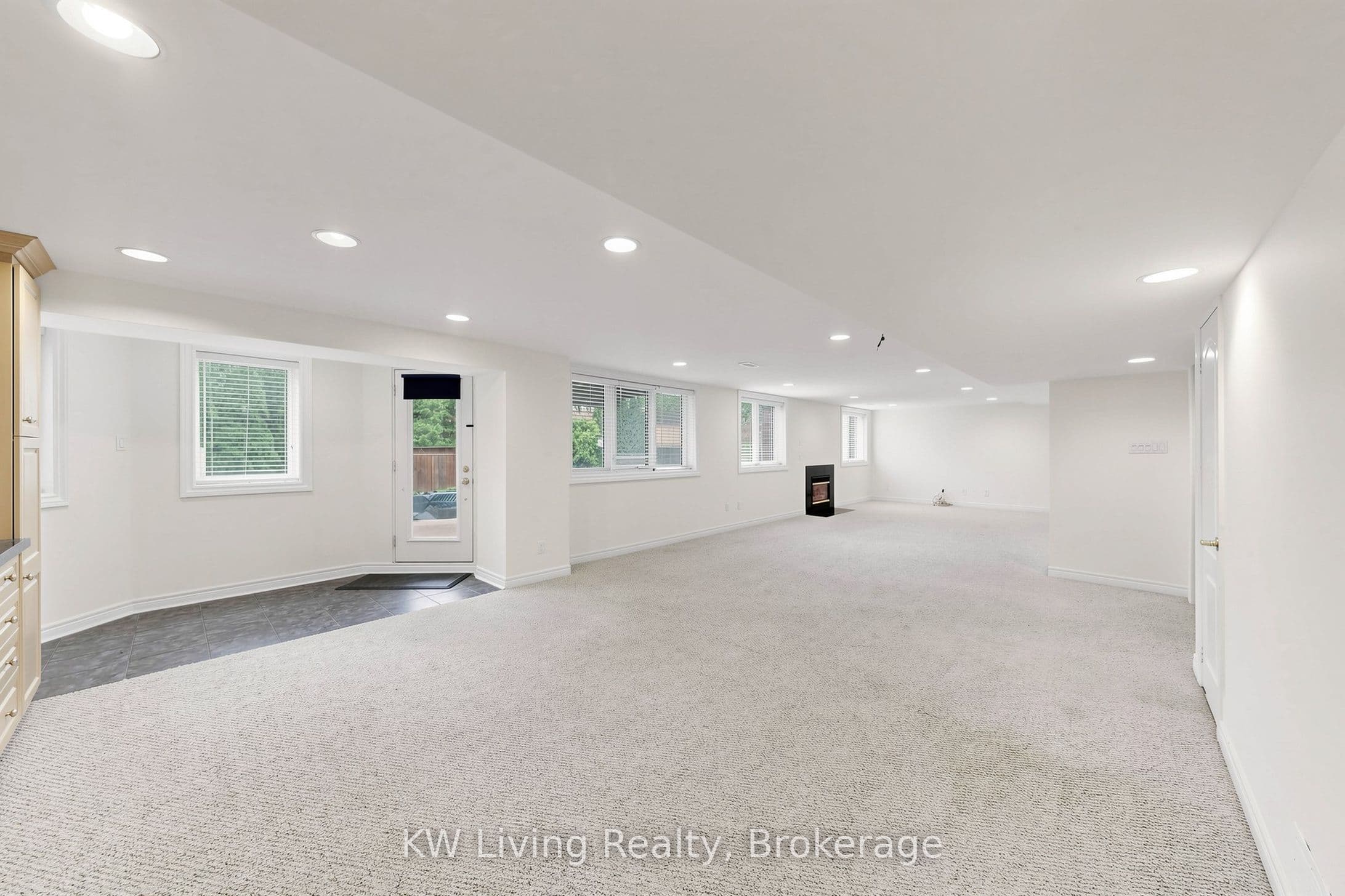 22 Ava Crescent — photo 37