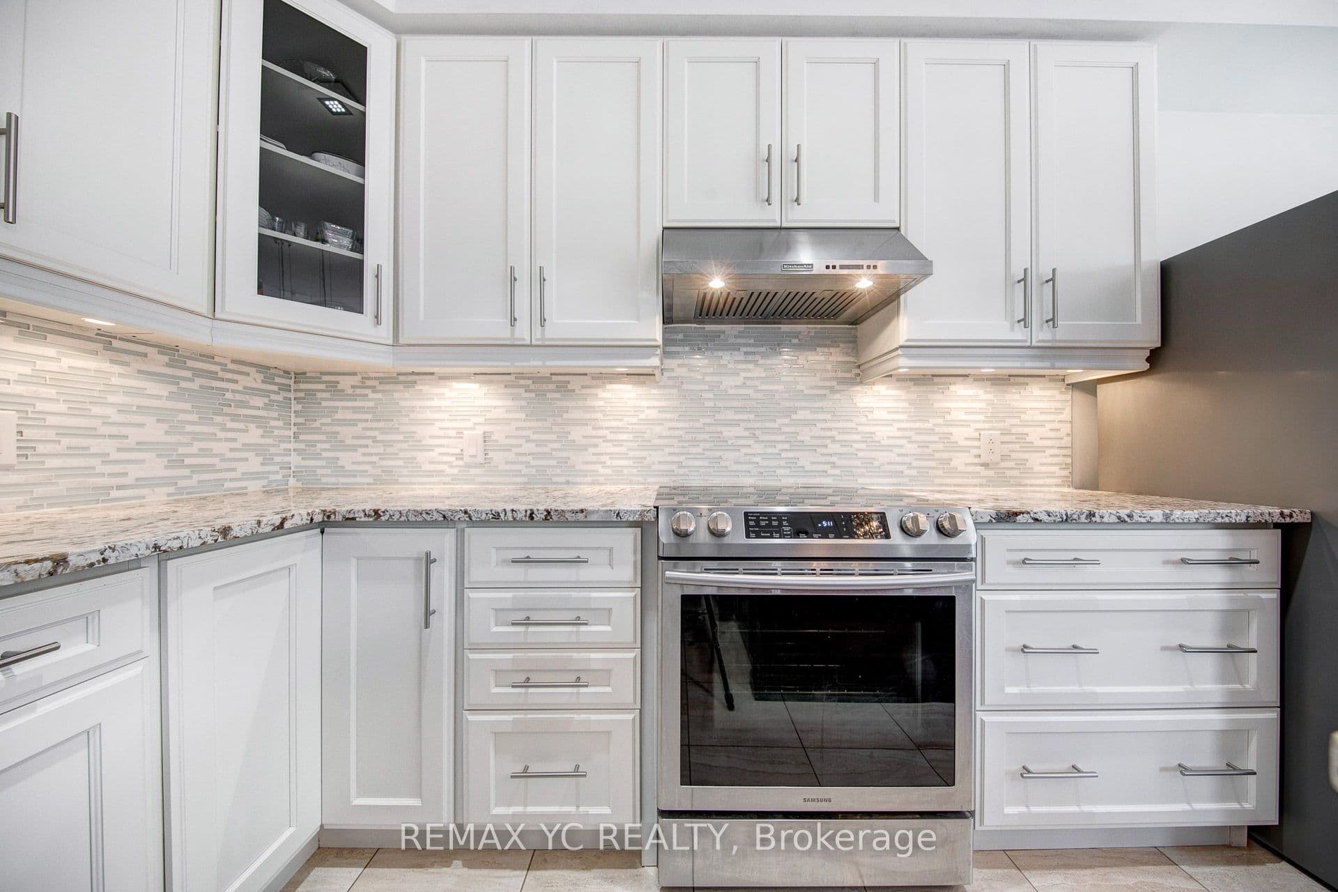 43 Laredo Drive — photo 18