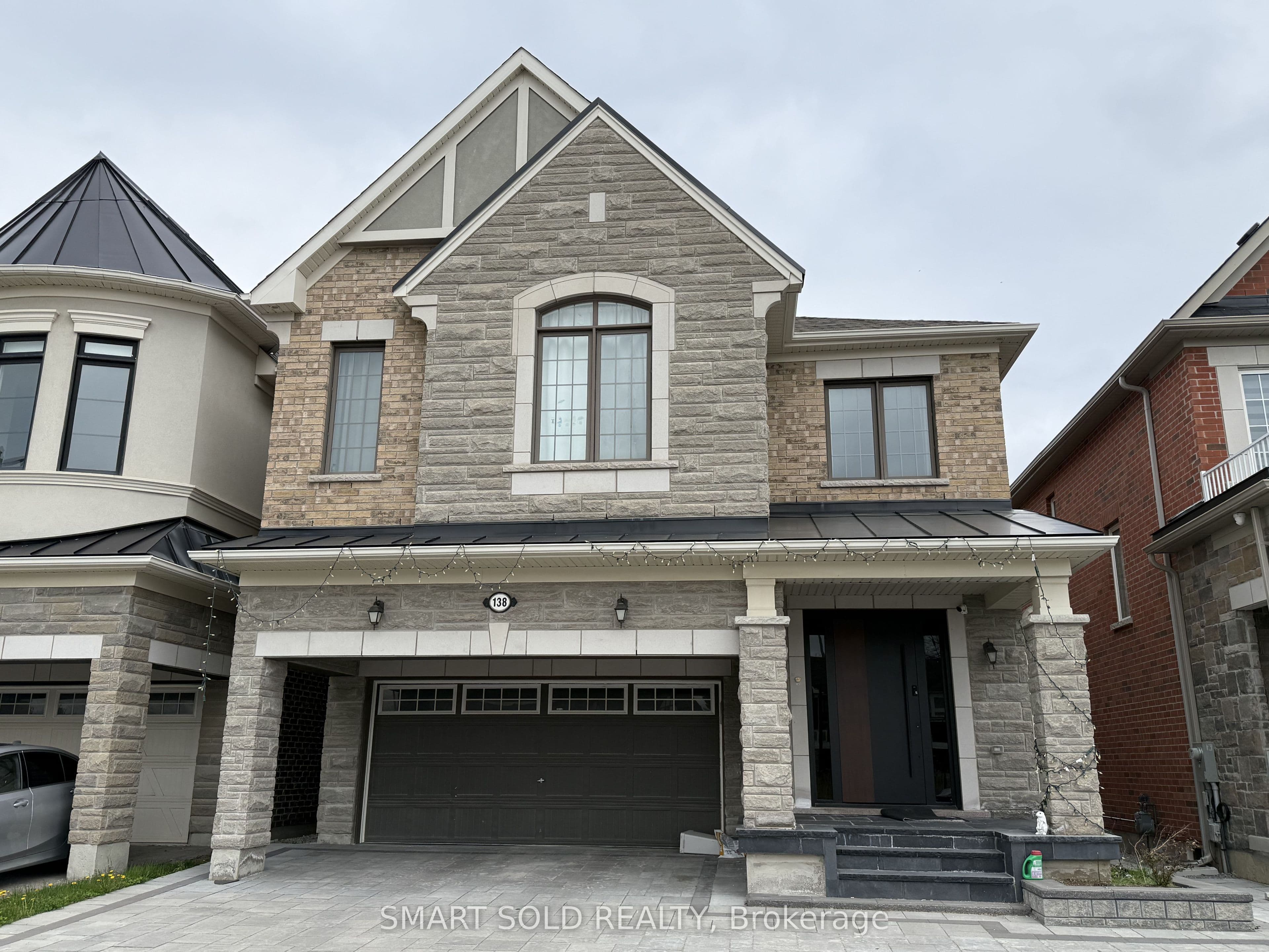 138 William F Bell Parkway, Richmond Hill