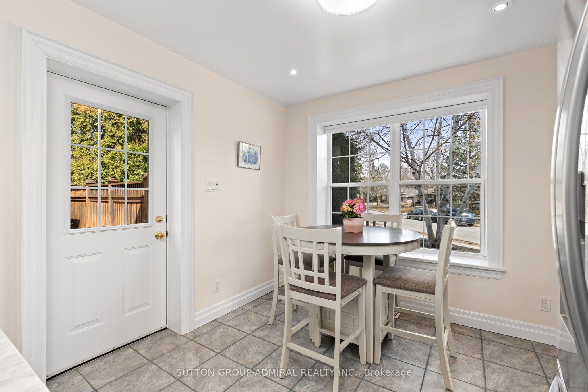 54 Starlight Crescent — photo 19