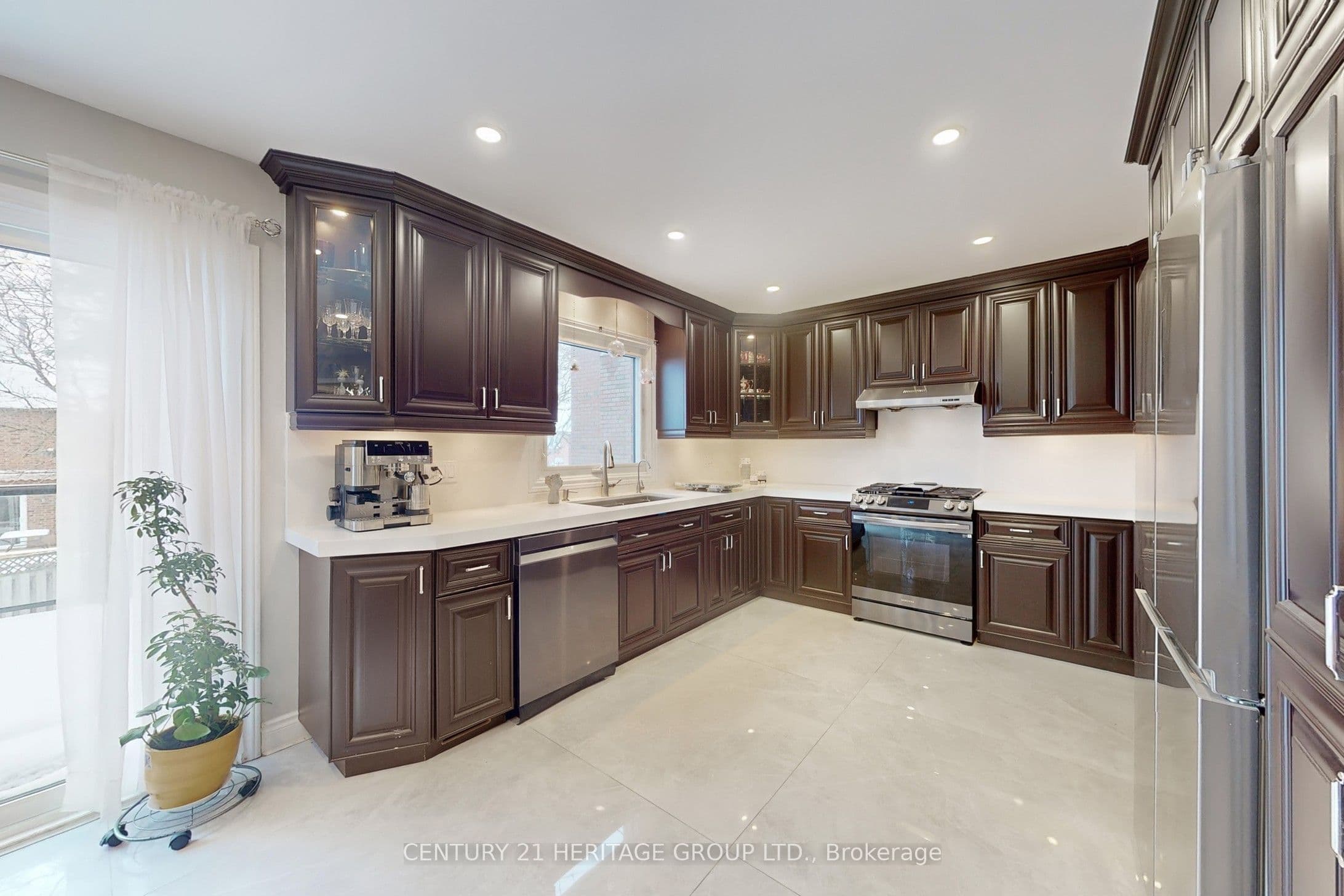 335 Fern Avenue — photo 30