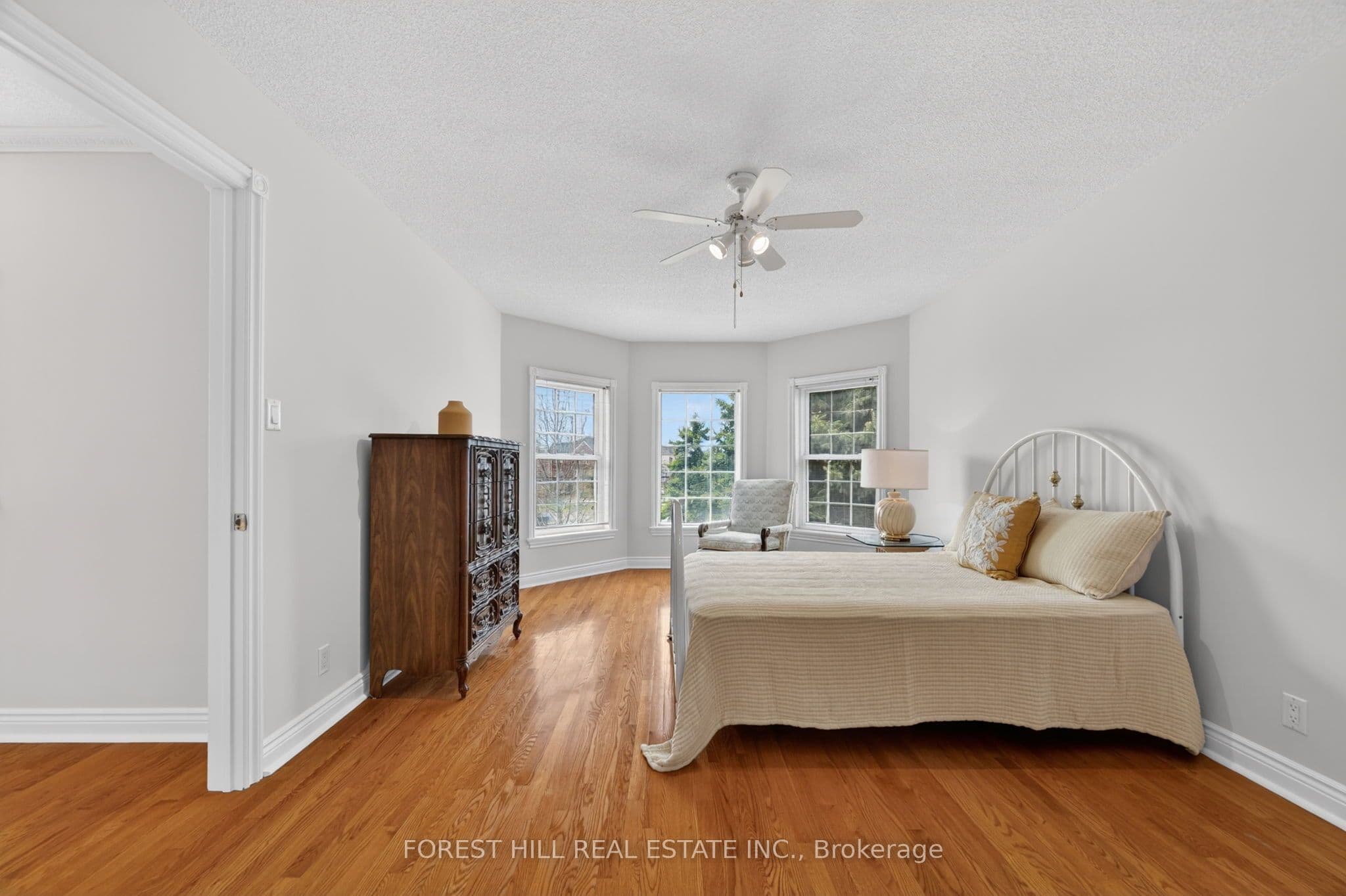 10601 Bathurst Street — photo 30