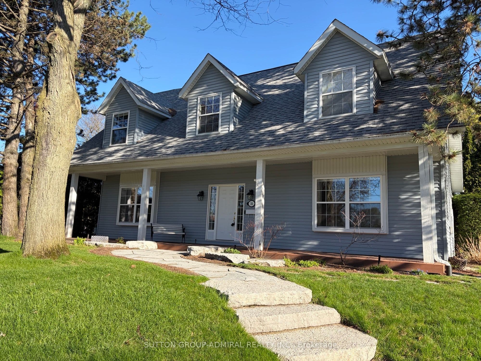 54 Starlight Crescent, Richmond Hill