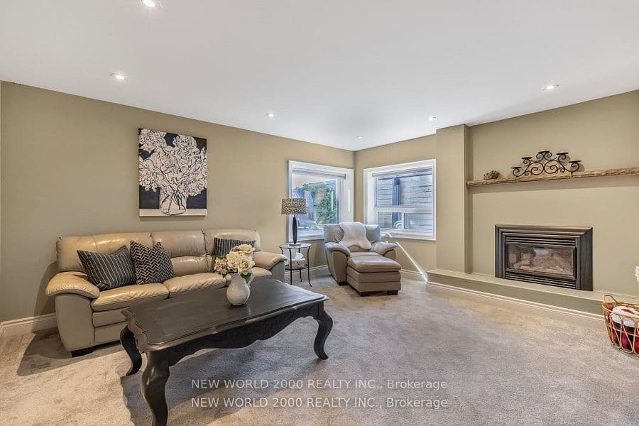 245 Lakeland Crescent — photo 18