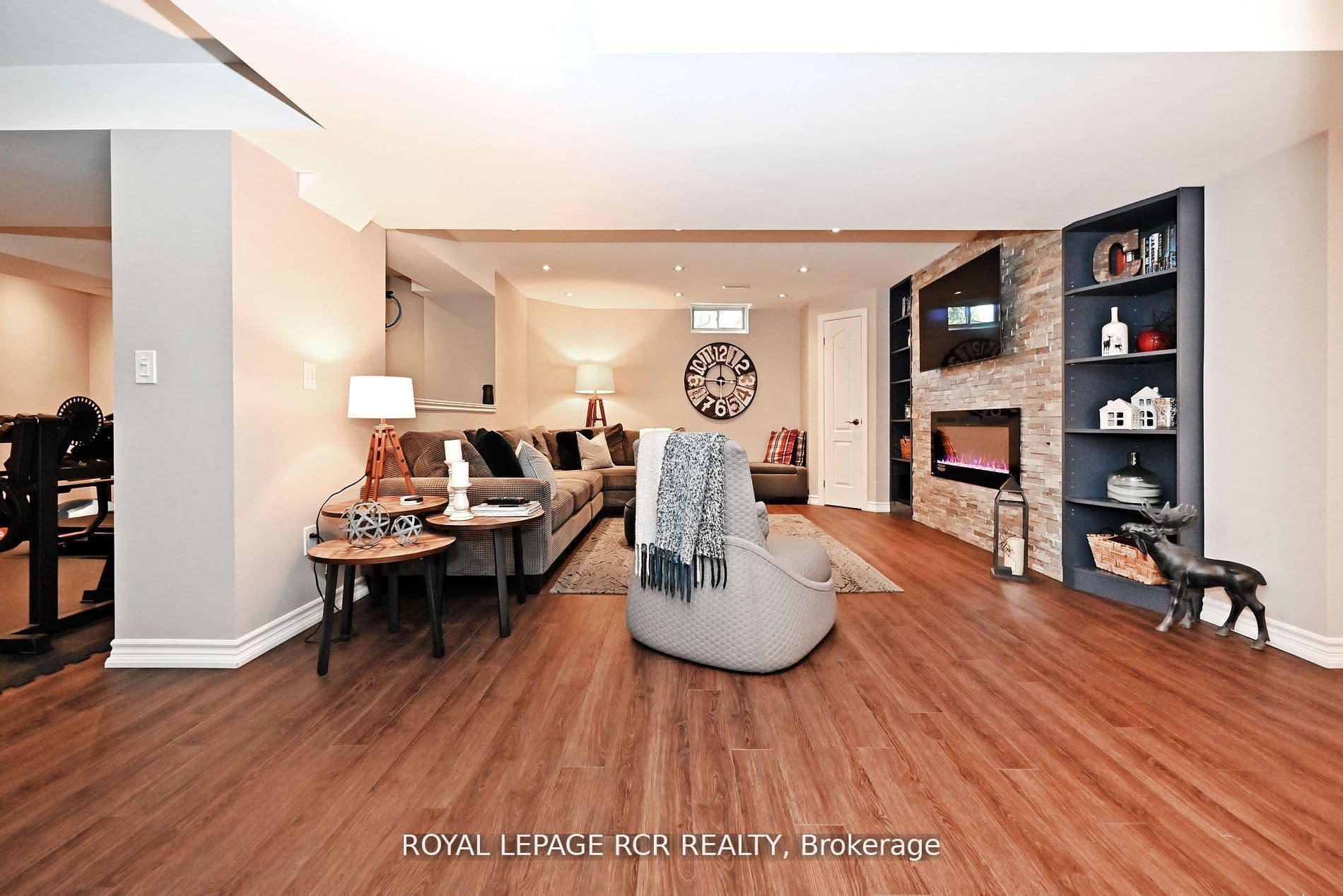 142 Regatta Avenue — photo 31