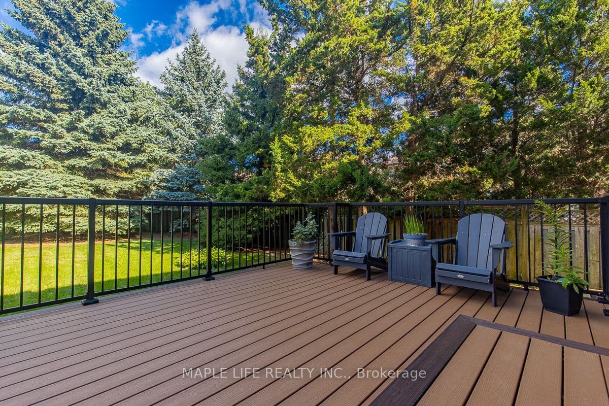 1 Elderwood Drive — photo 36