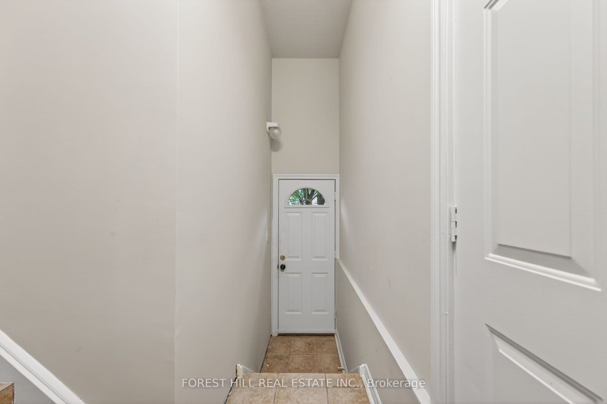 10601 Bathurst Street — photo 40