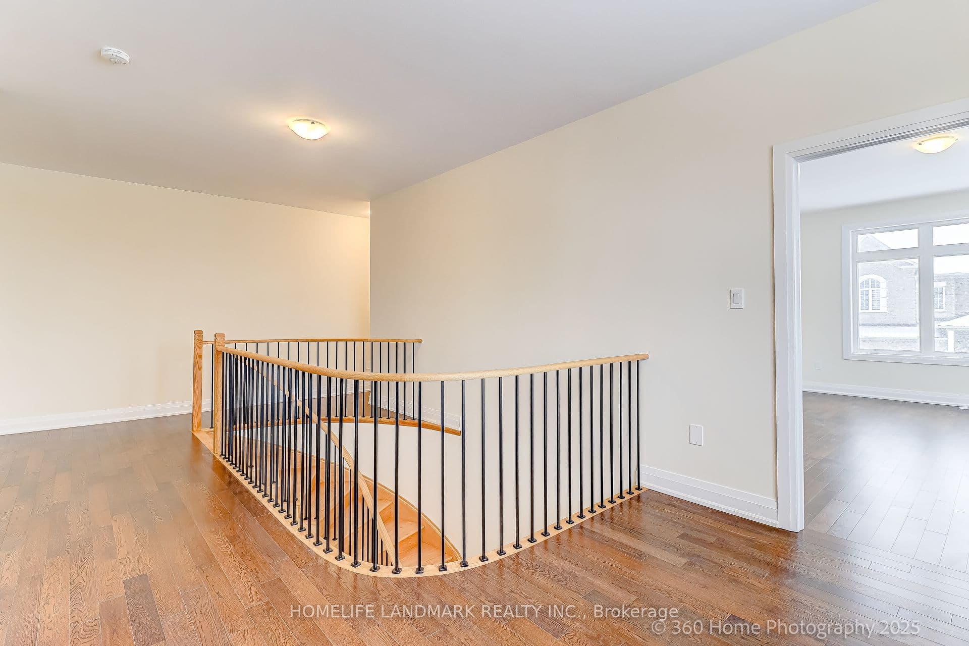8 Mapleton Street — photo 17
