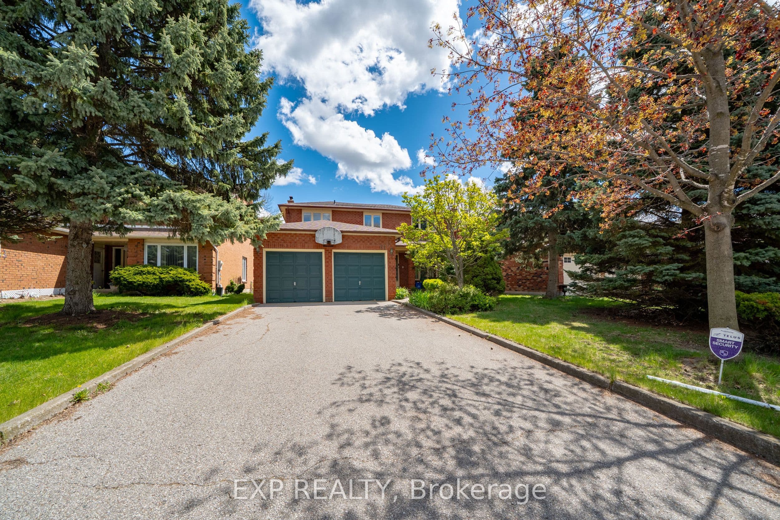 51 Sanderson Crescent — photo 9