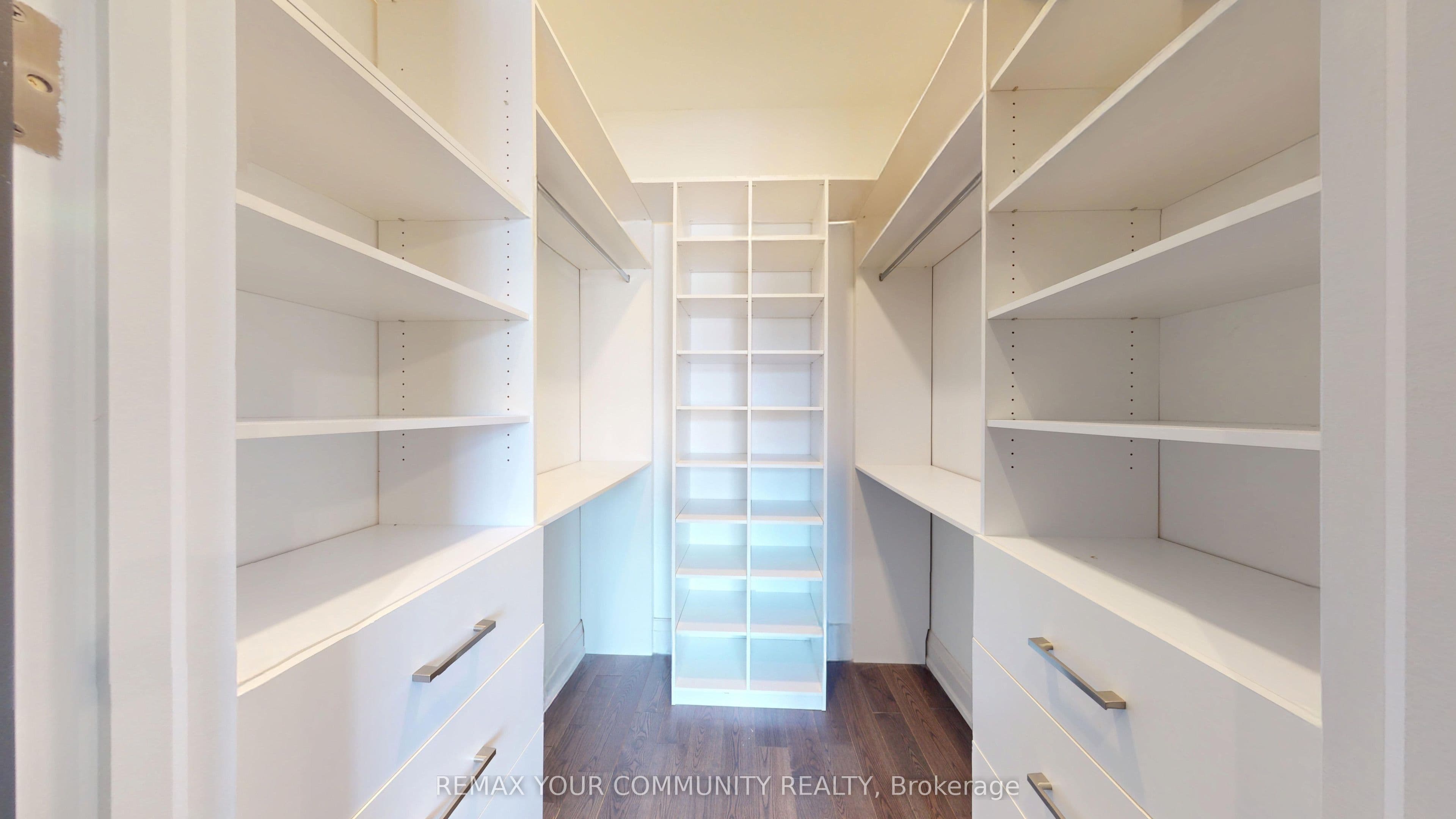 19 Blyth Street — photo 34