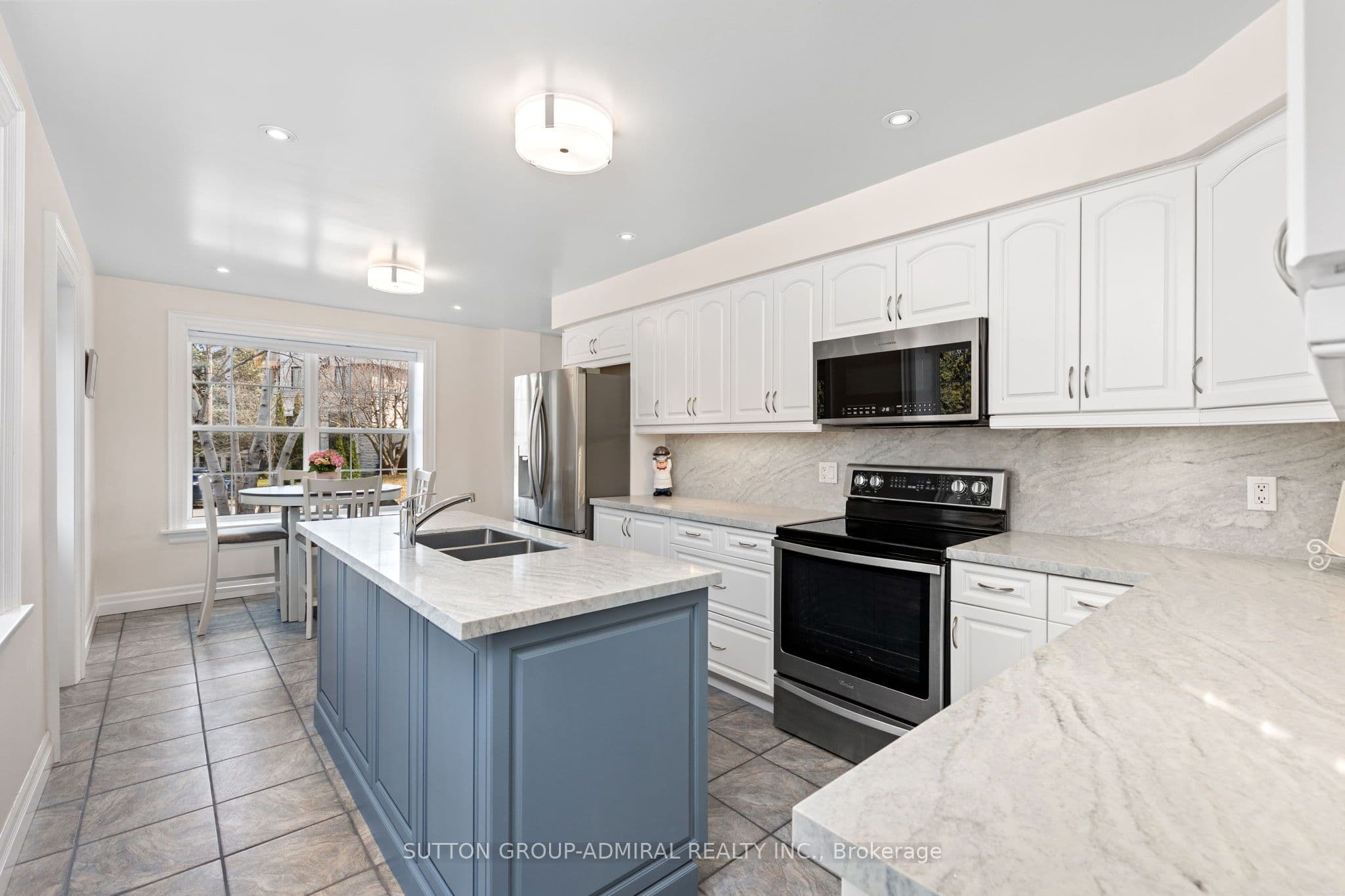 54 Starlight Crescent — photo 15