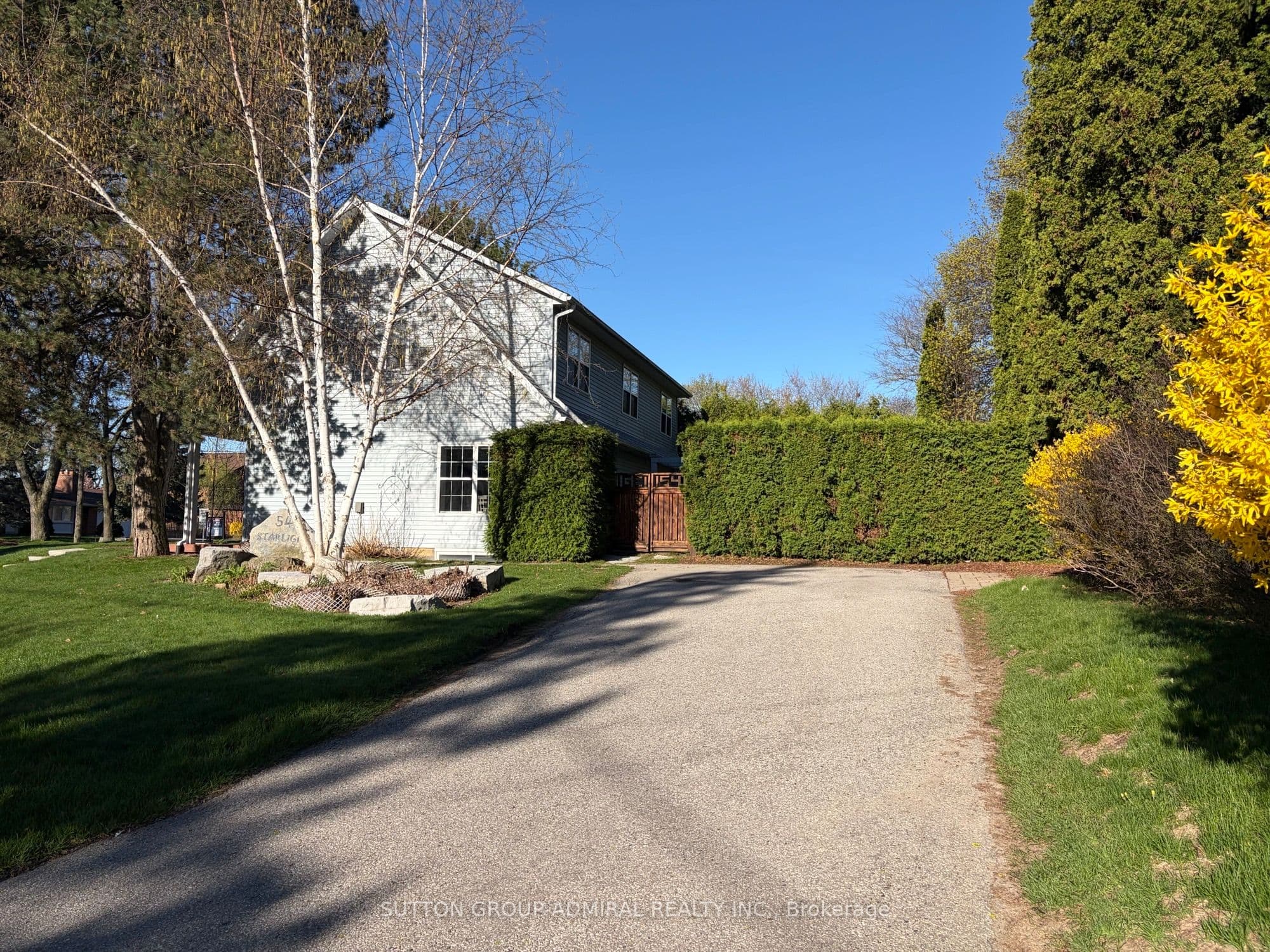 54 Starlight Crescent — photo 44