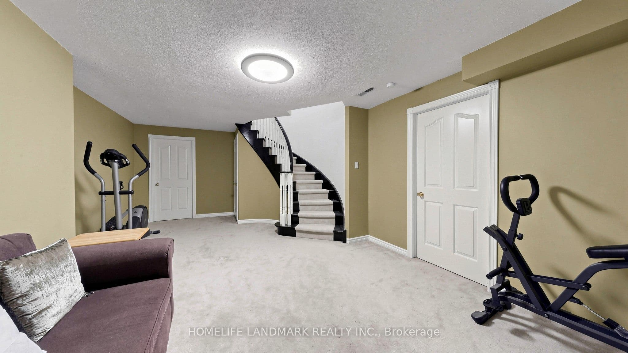 68 Lytton Boulevard — photo 48