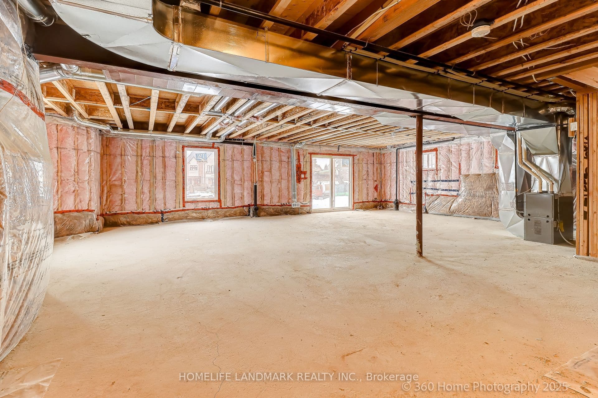 8 Mapleton Street — photo 25