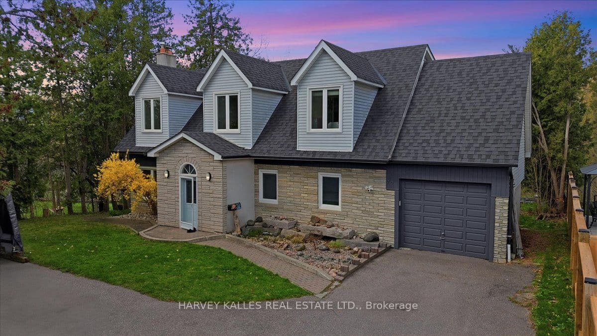 72 Walmer Road, Richmond Hill