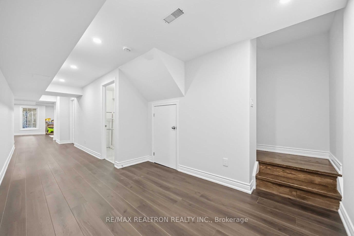 10 Dovetail Drive — photo 32
