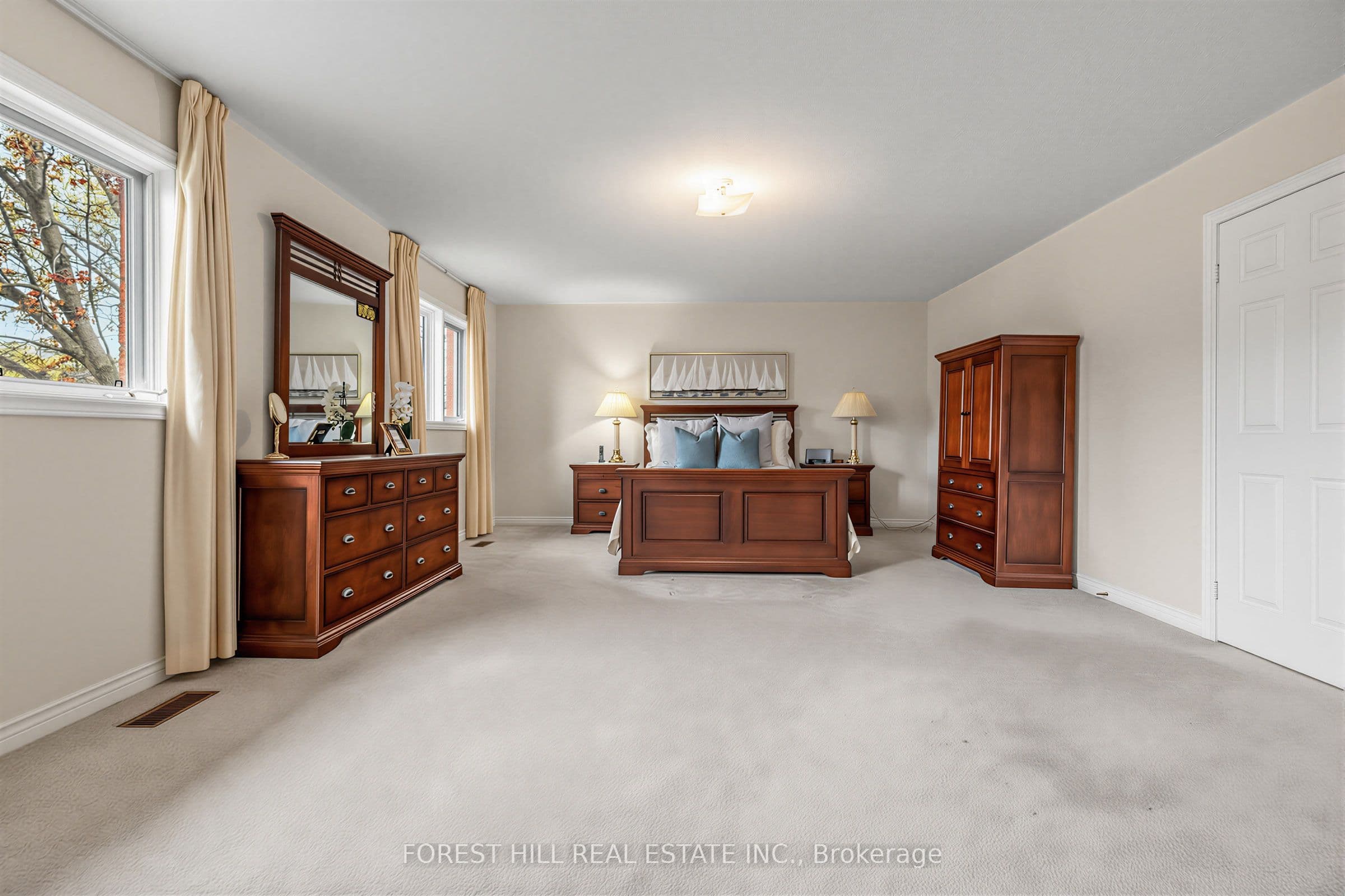 17 Lady Lynn Crescent — photo 33