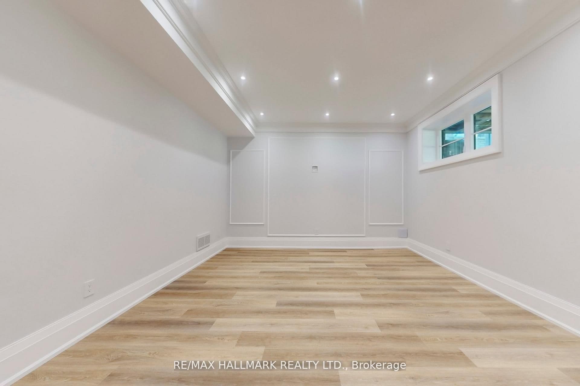 152 Olde Bayview Avenue — photo 37