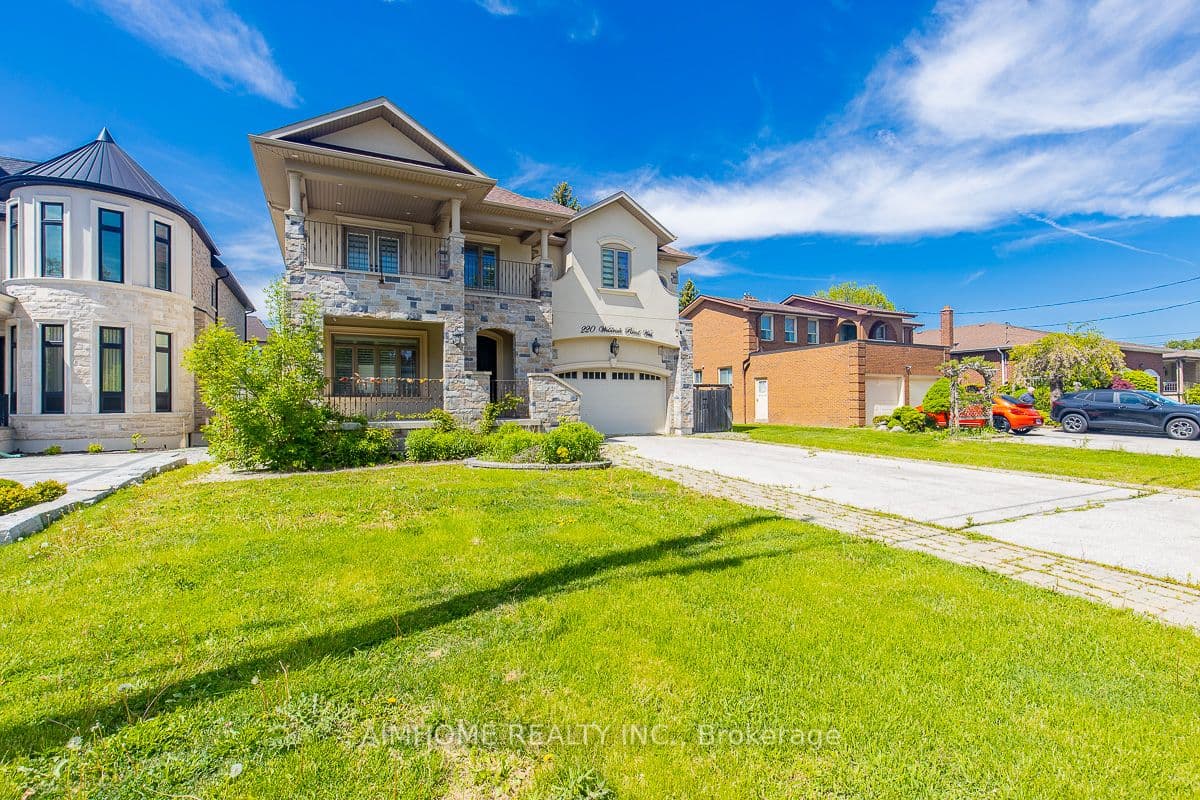 220 Weldrick Road W — photo 2