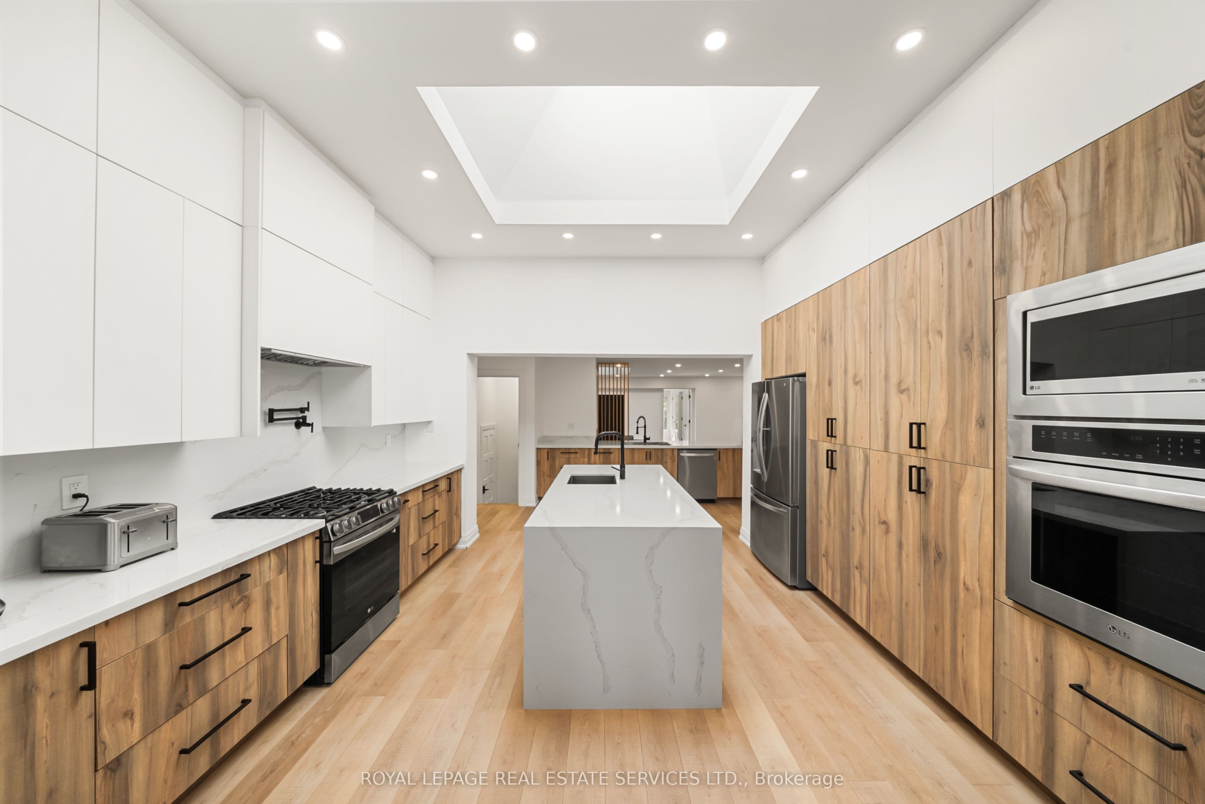 296 Lennox Avenue — photo 17