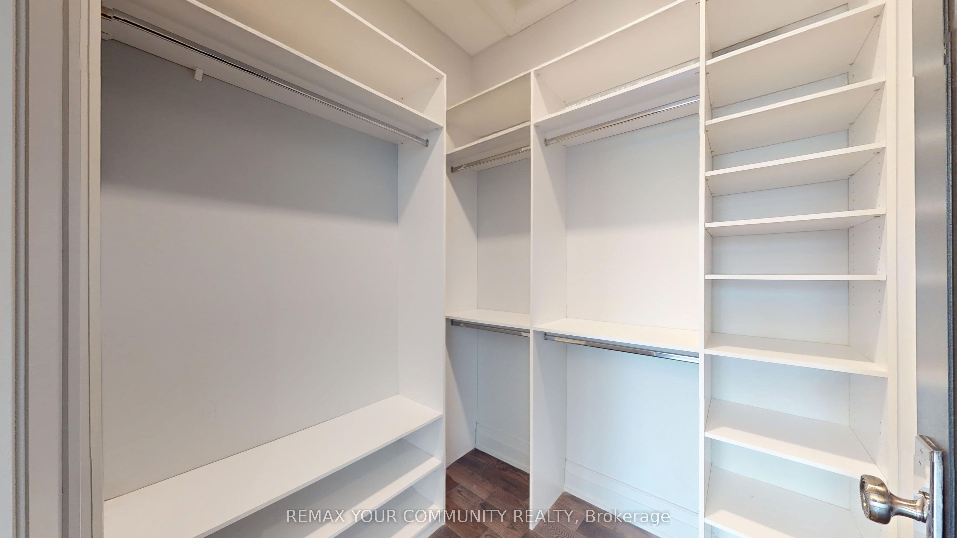 19 Blyth Street — photo 37