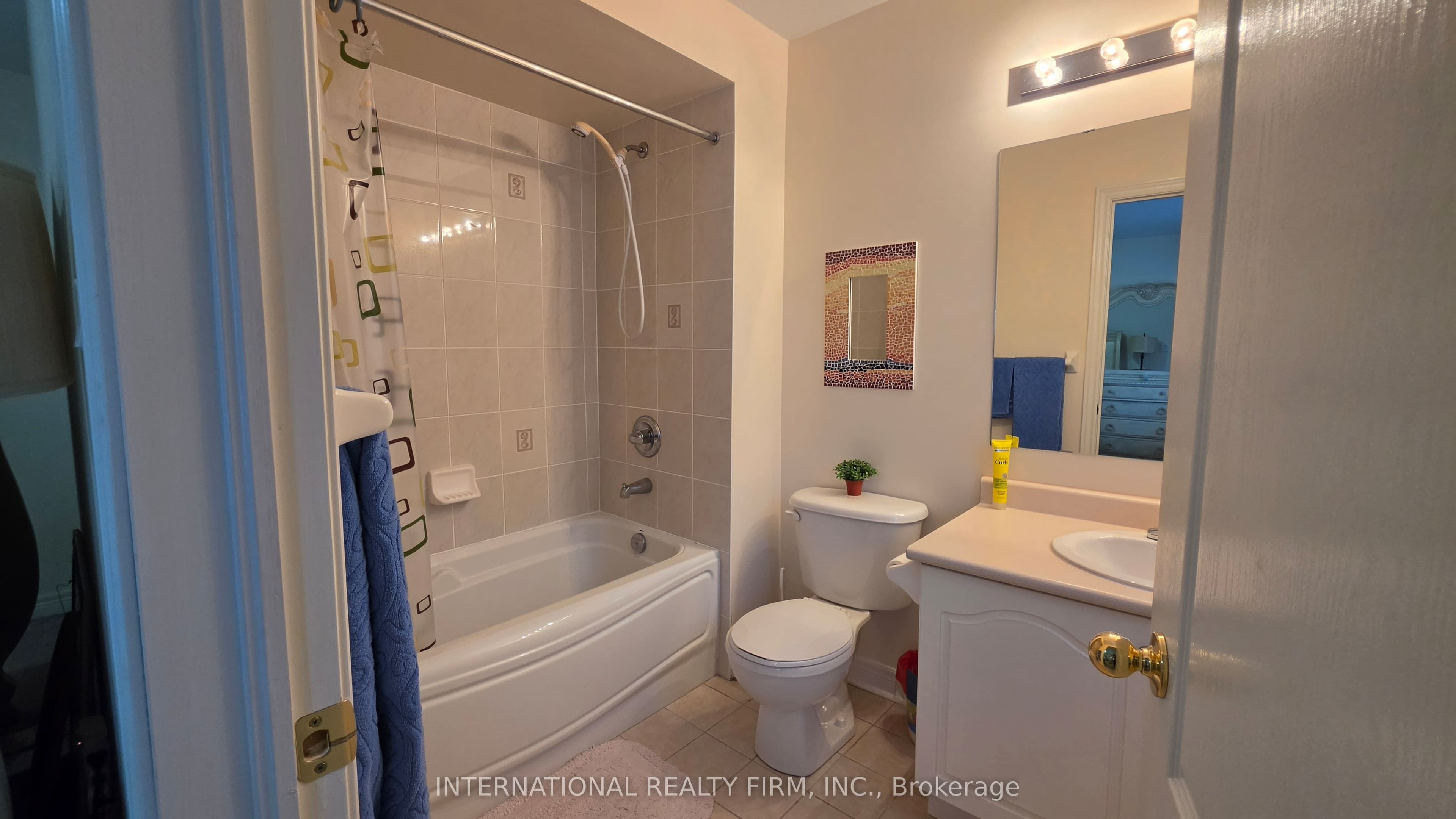 30 O'Hara Crescent — photo 35