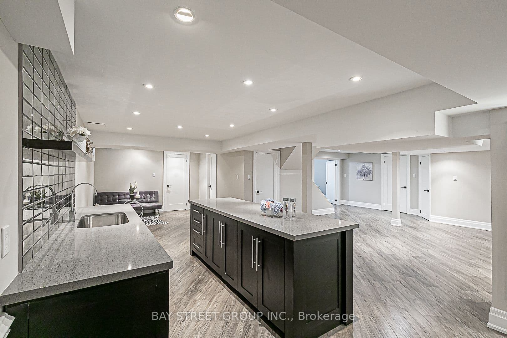 11 Gatcombe Circle — photo 43