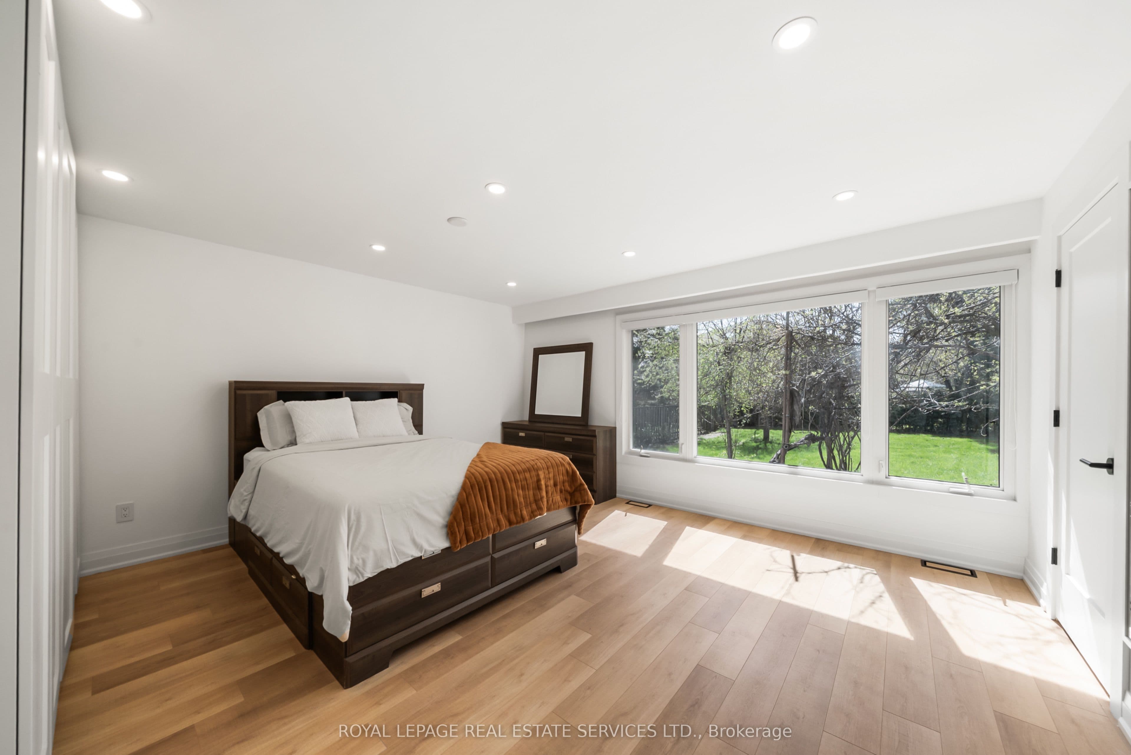 296 Lennox Avenue — photo 6