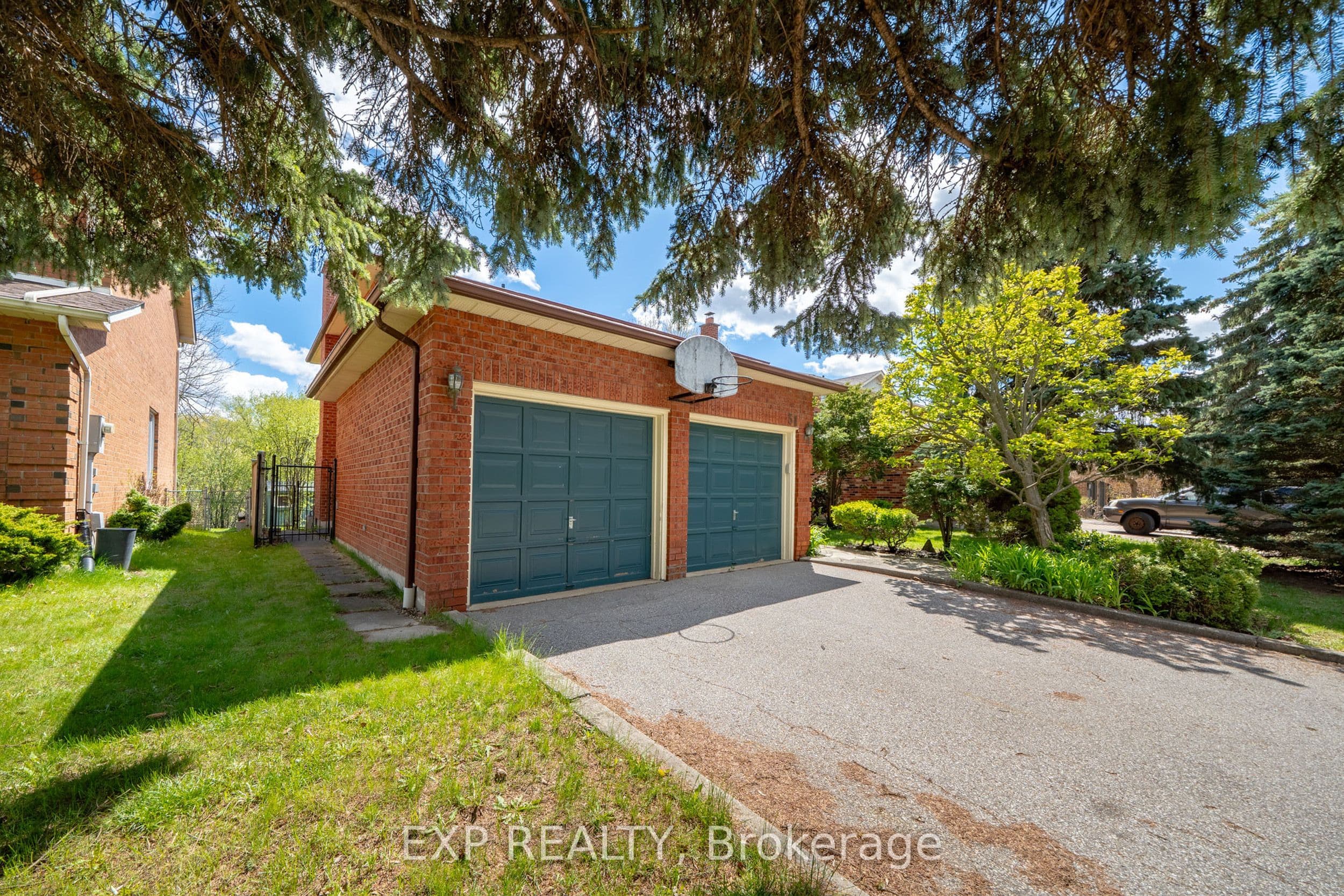 51 Sanderson Crescent — photo 10