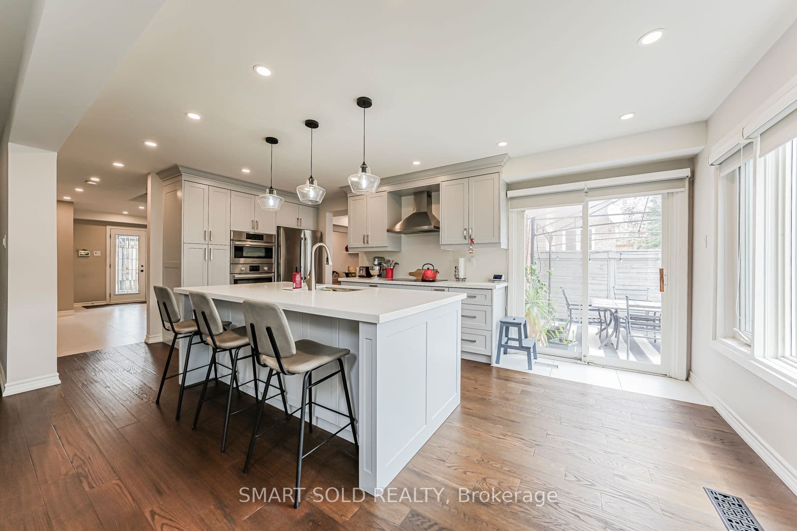 28 Westminster Drive — photo 6