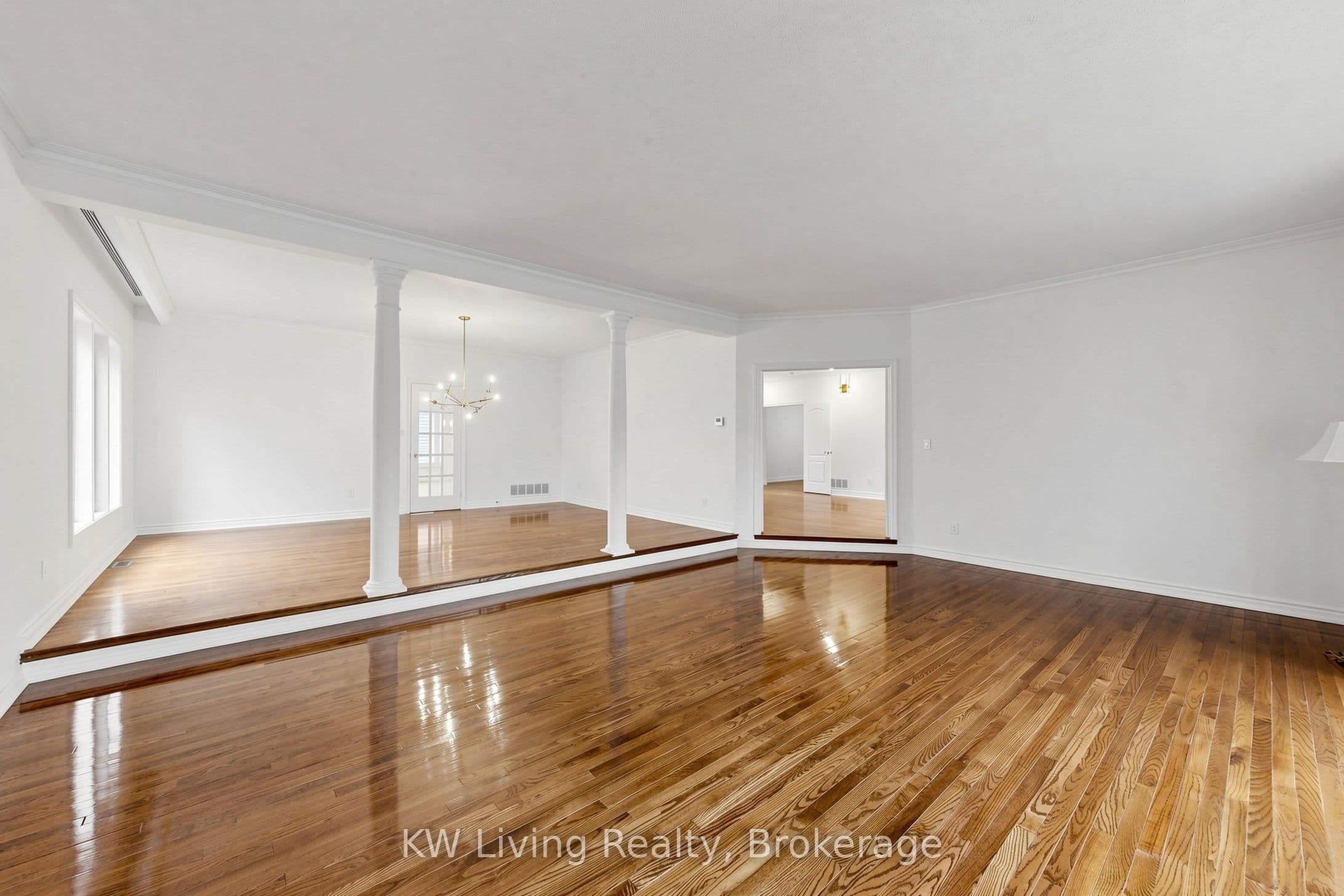 22 Ava Crescent — photo 4