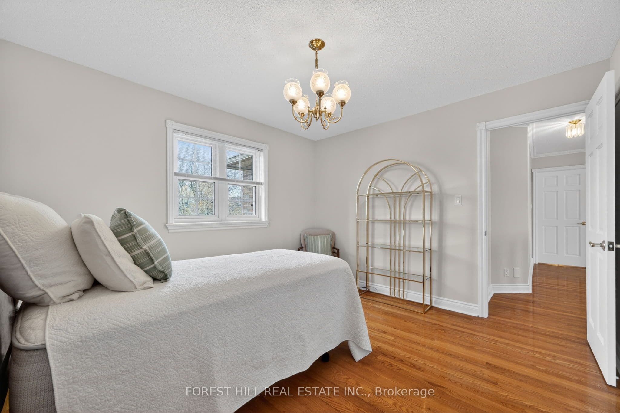 10601 Bathurst Street — photo 33