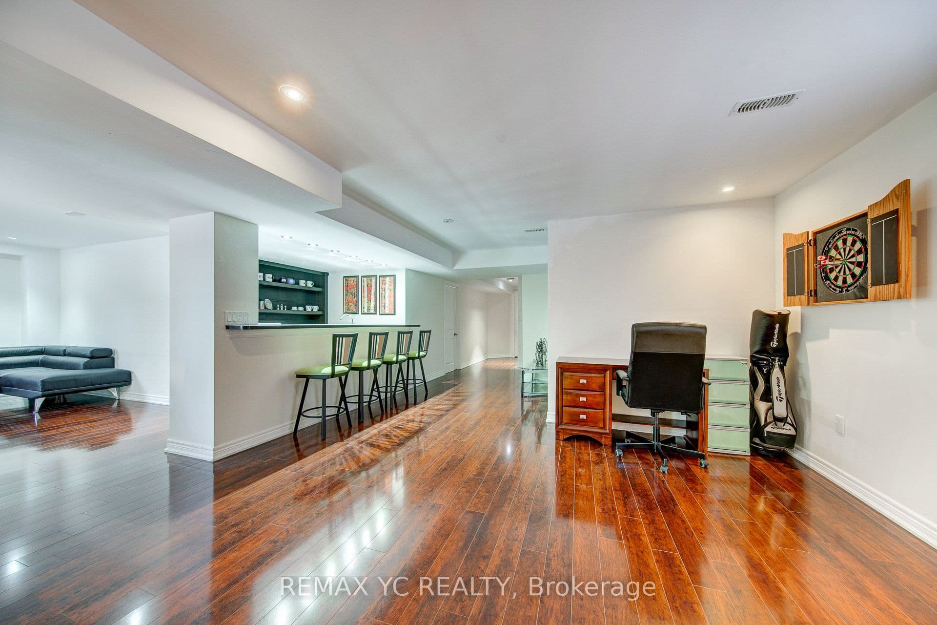 43 Laredo Drive — photo 48