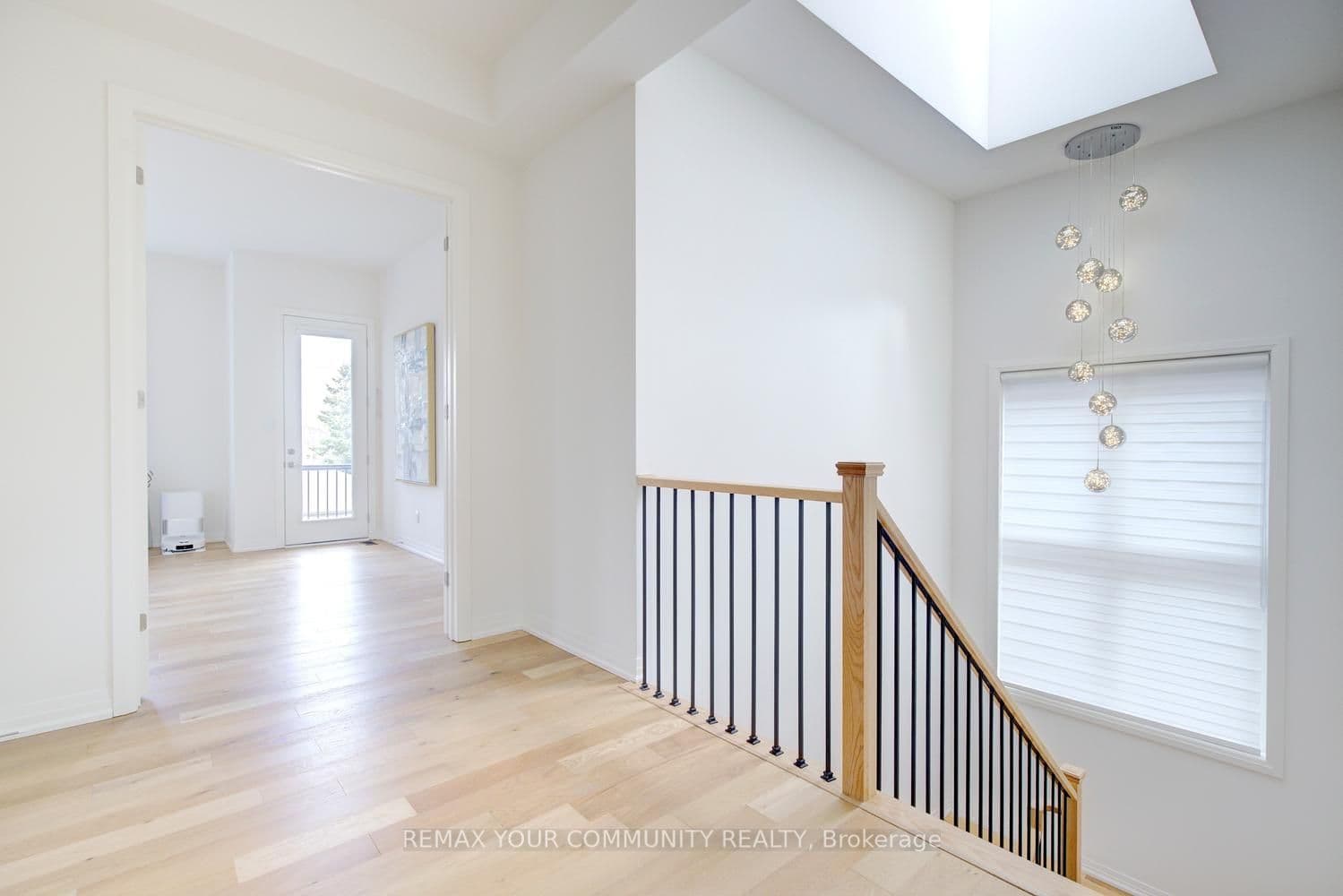 96 Bond Crescent — photo 35