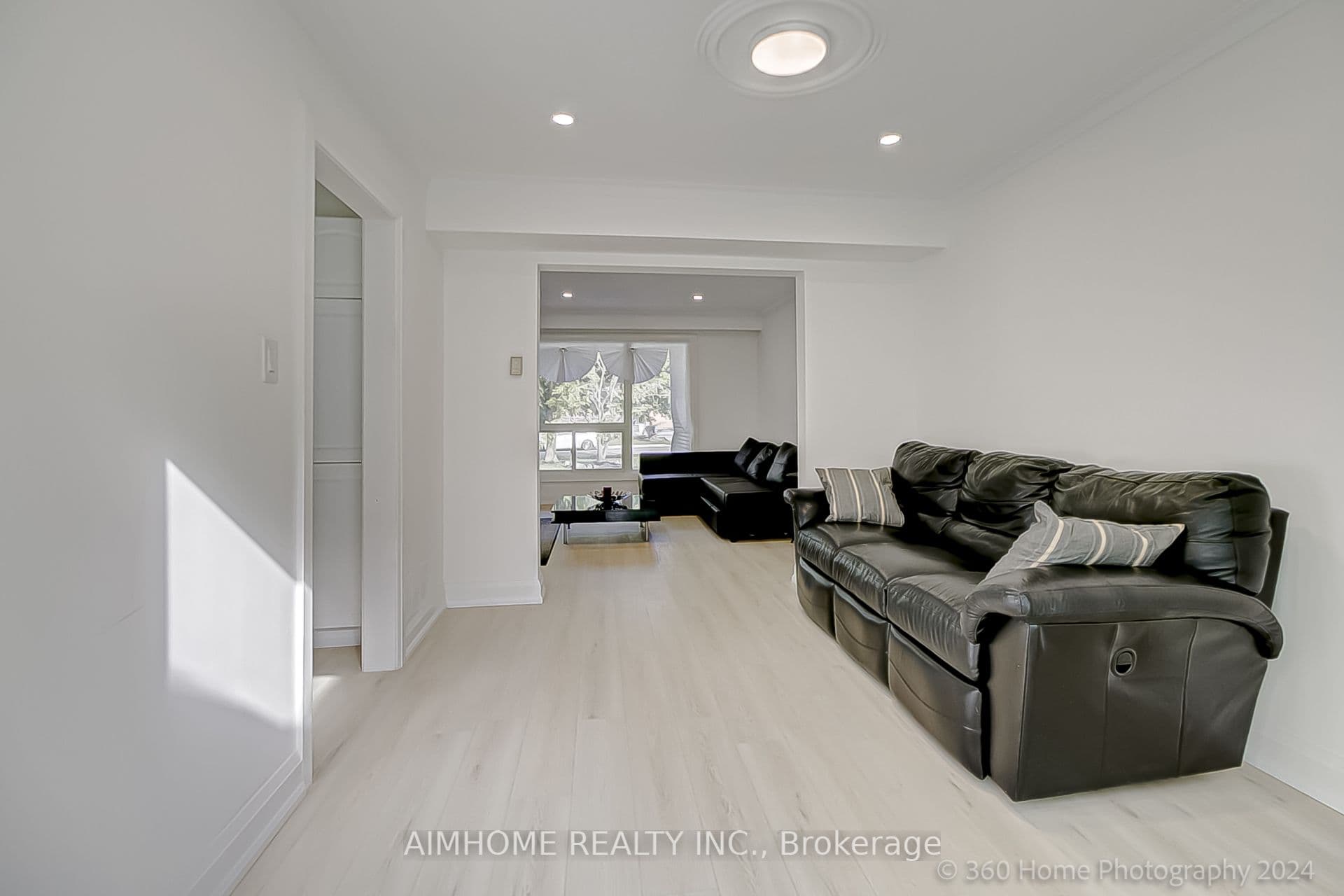 179 Oxford Street — photo 46
