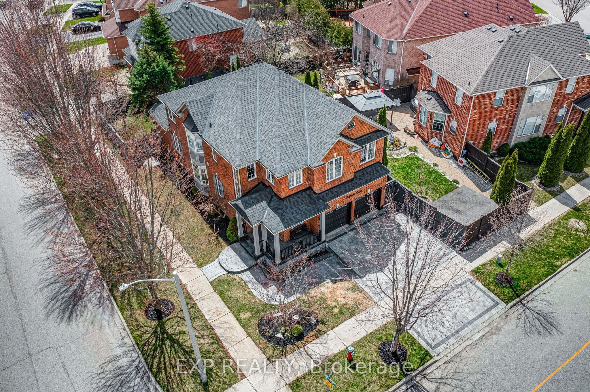 7 Litchi Court, Richmond Hill