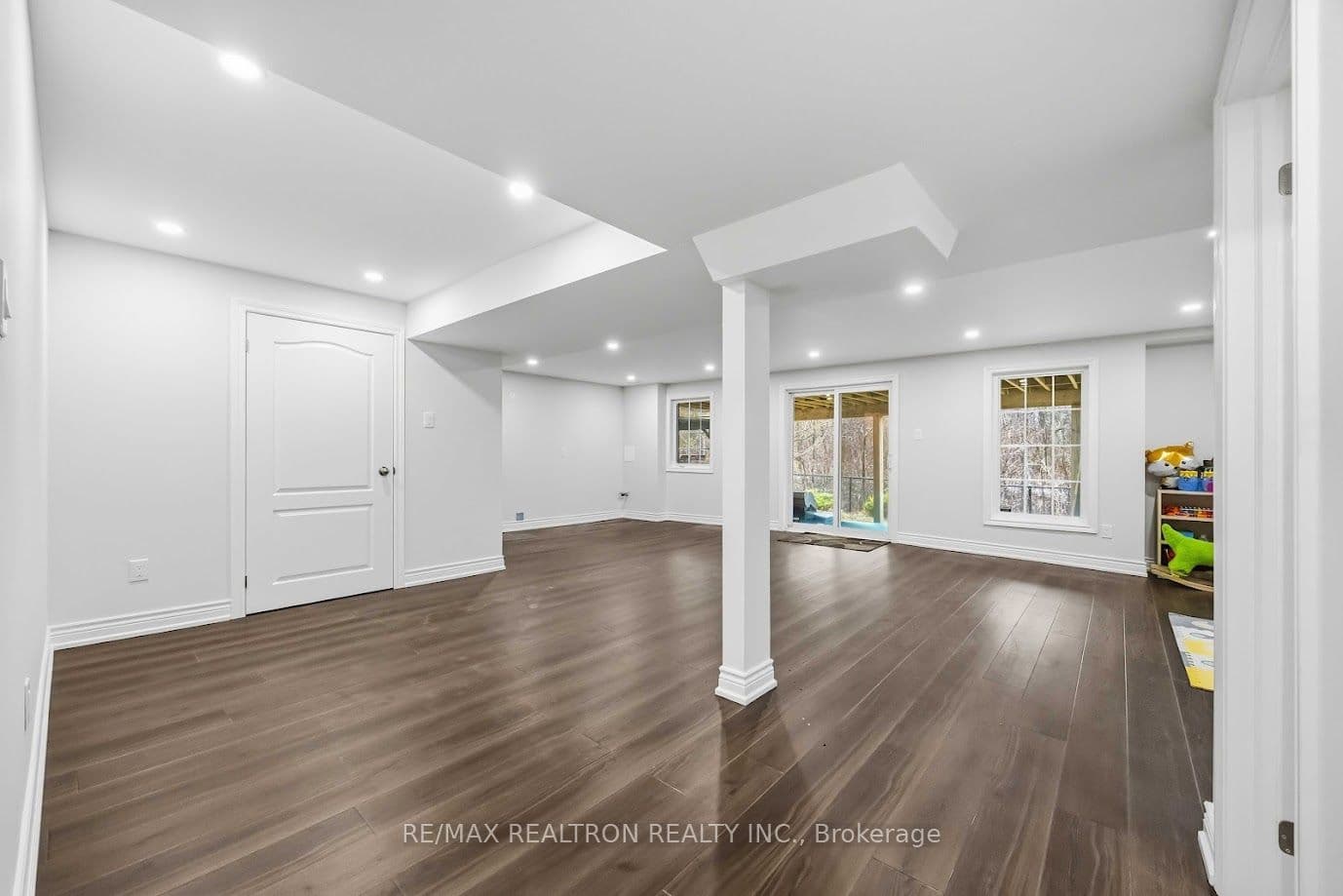 10 Dovetail Drive — photo 28
