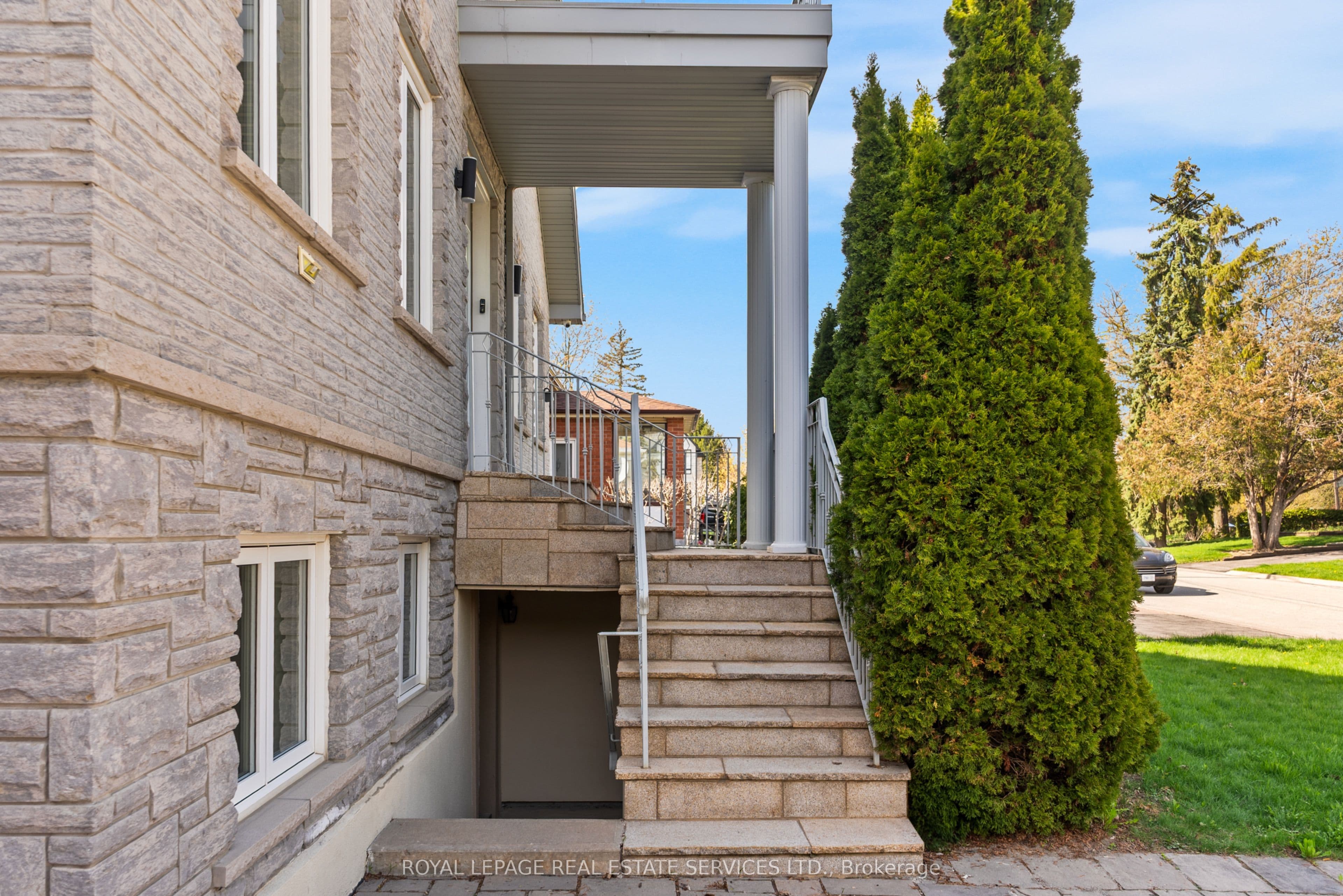 296 Lennox Avenue — photo 14