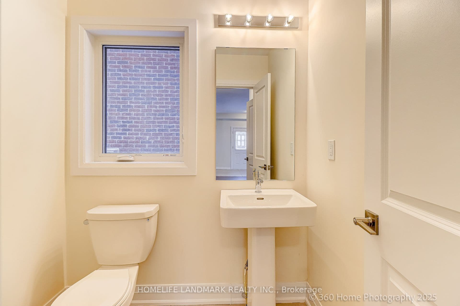 8 Mapleton Street — photo 10