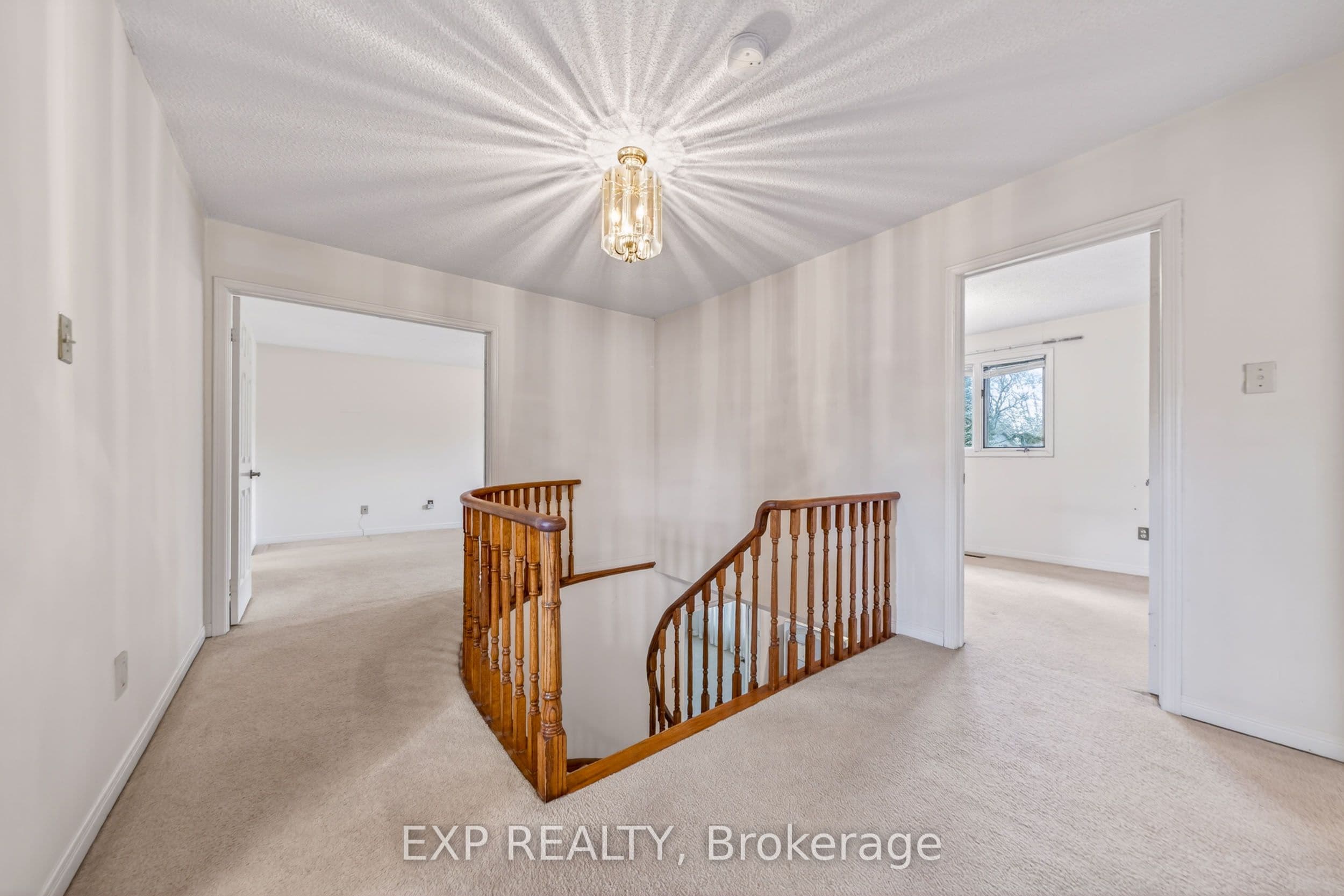 51 Sanderson Crescent — photo 39