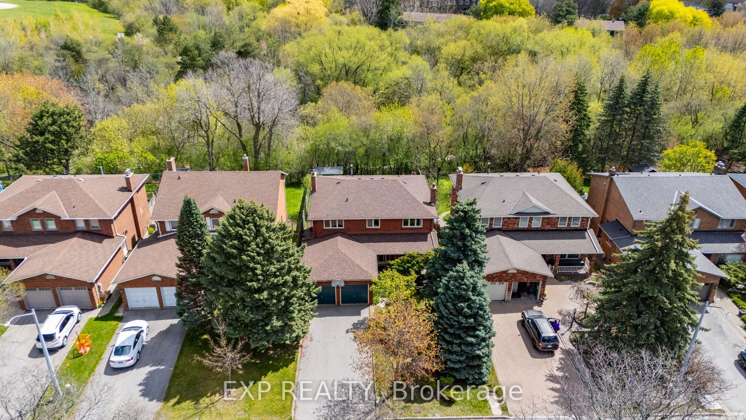 51 Sanderson Crescent — photo 8