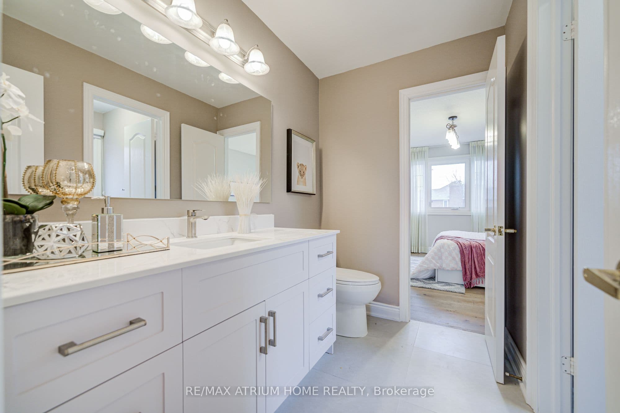 70 Strathearn Avenue — photo 29