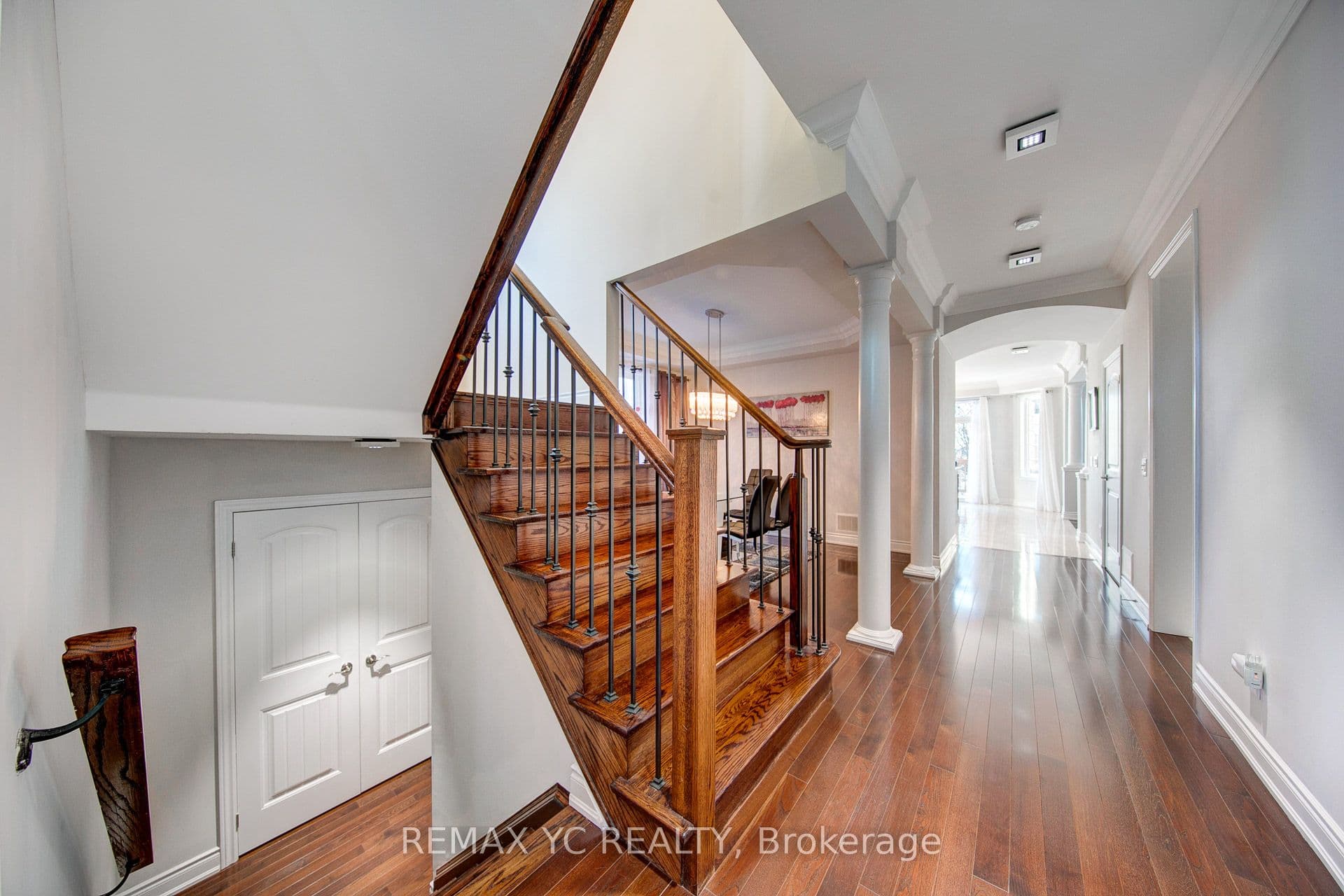 43 Laredo Drive — photo 26