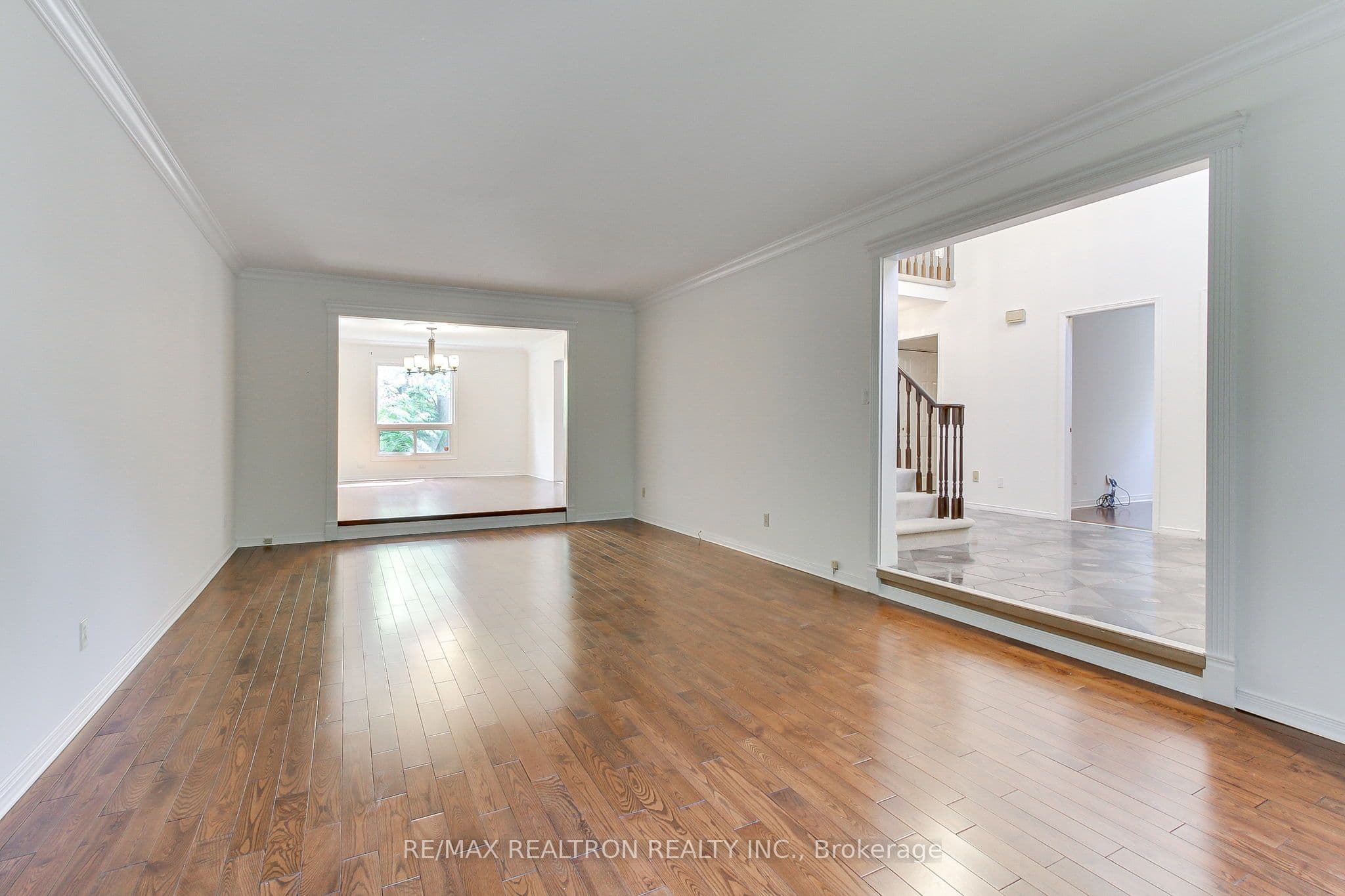 19 Crystal Drive N — photo 14