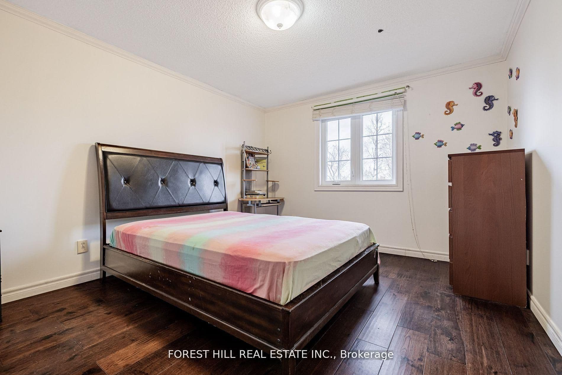 51 Briggs Avenue — photo 28