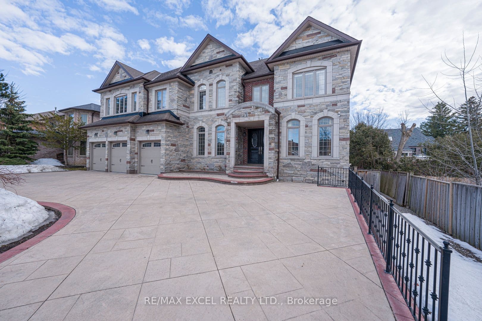 19 Addison Street — photo 3
