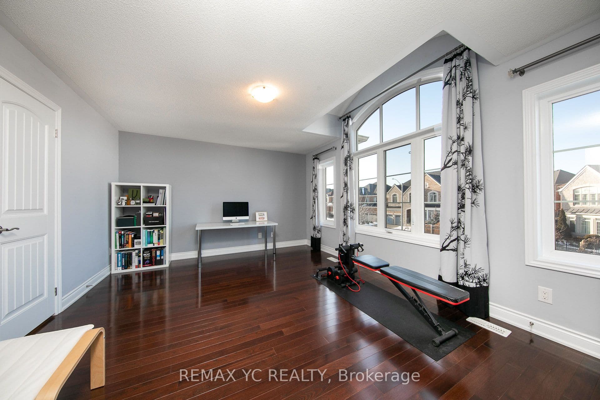 43 Laredo Drive — photo 32