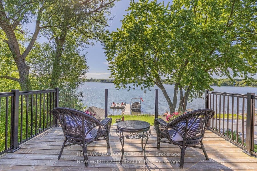 245 Lakeland Crescent — photo 14
