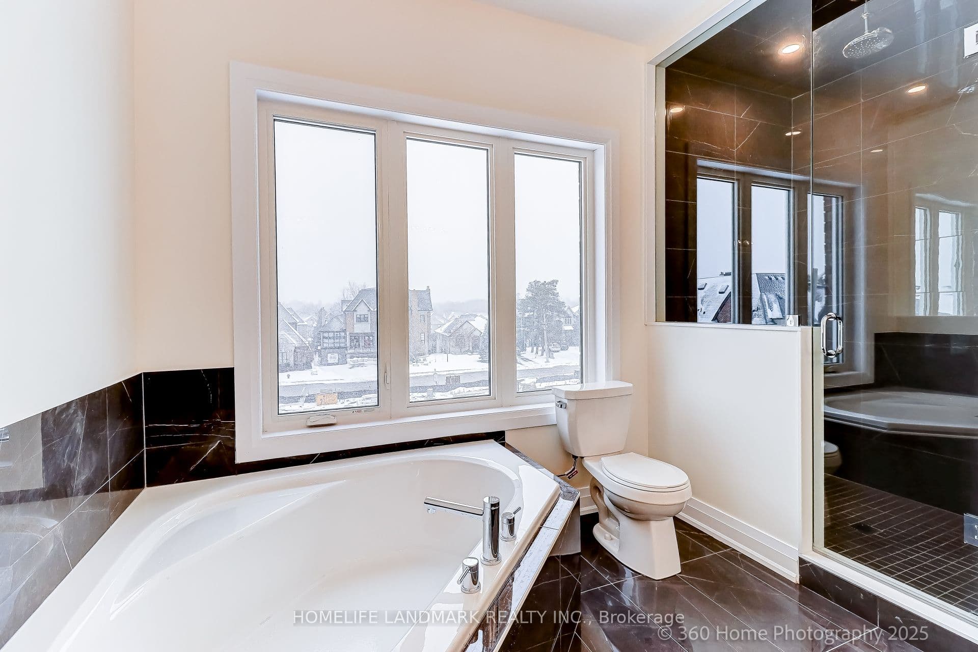 8 Mapleton Street — photo 20